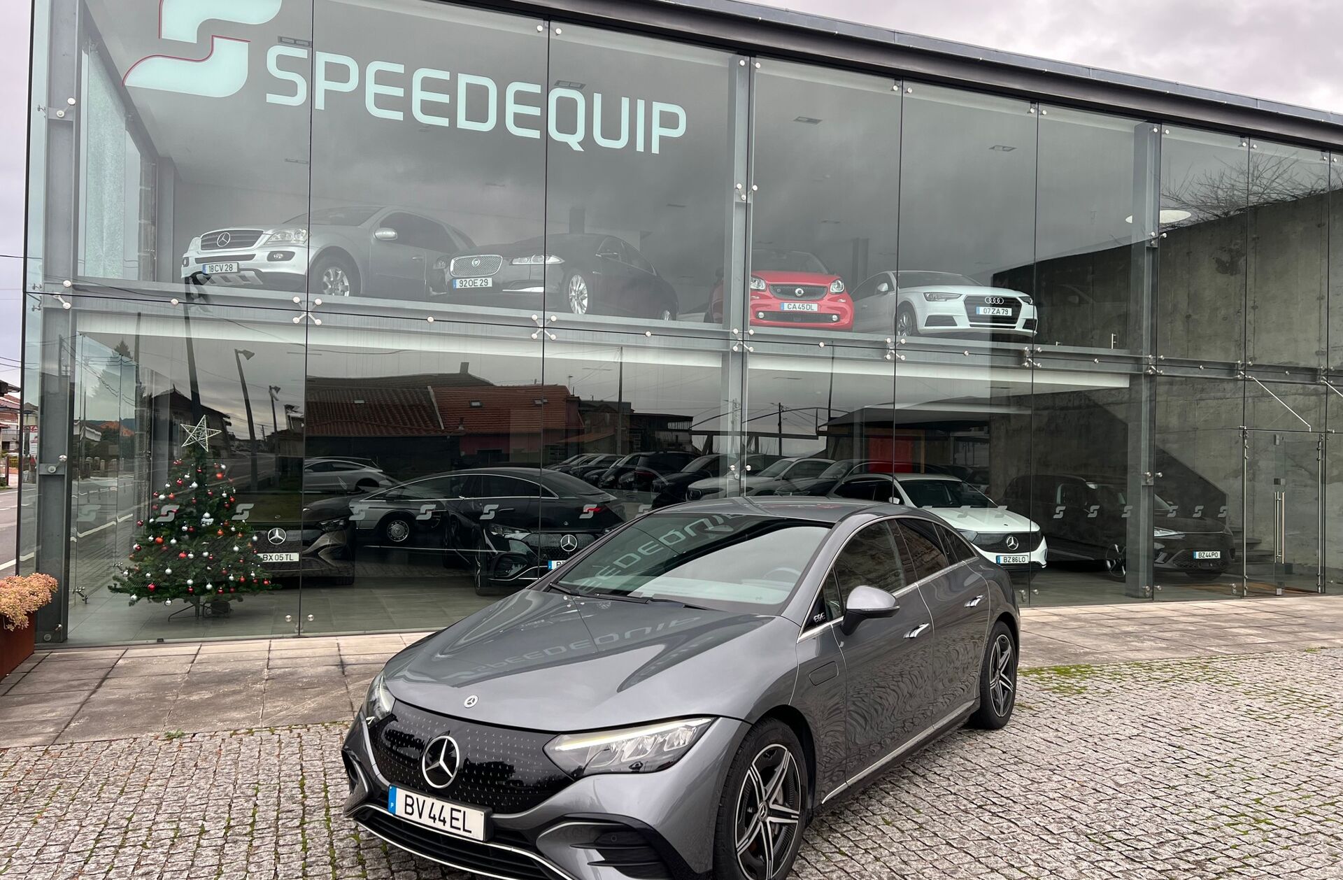 MERCEDES EQE 43 AMG 4Matic