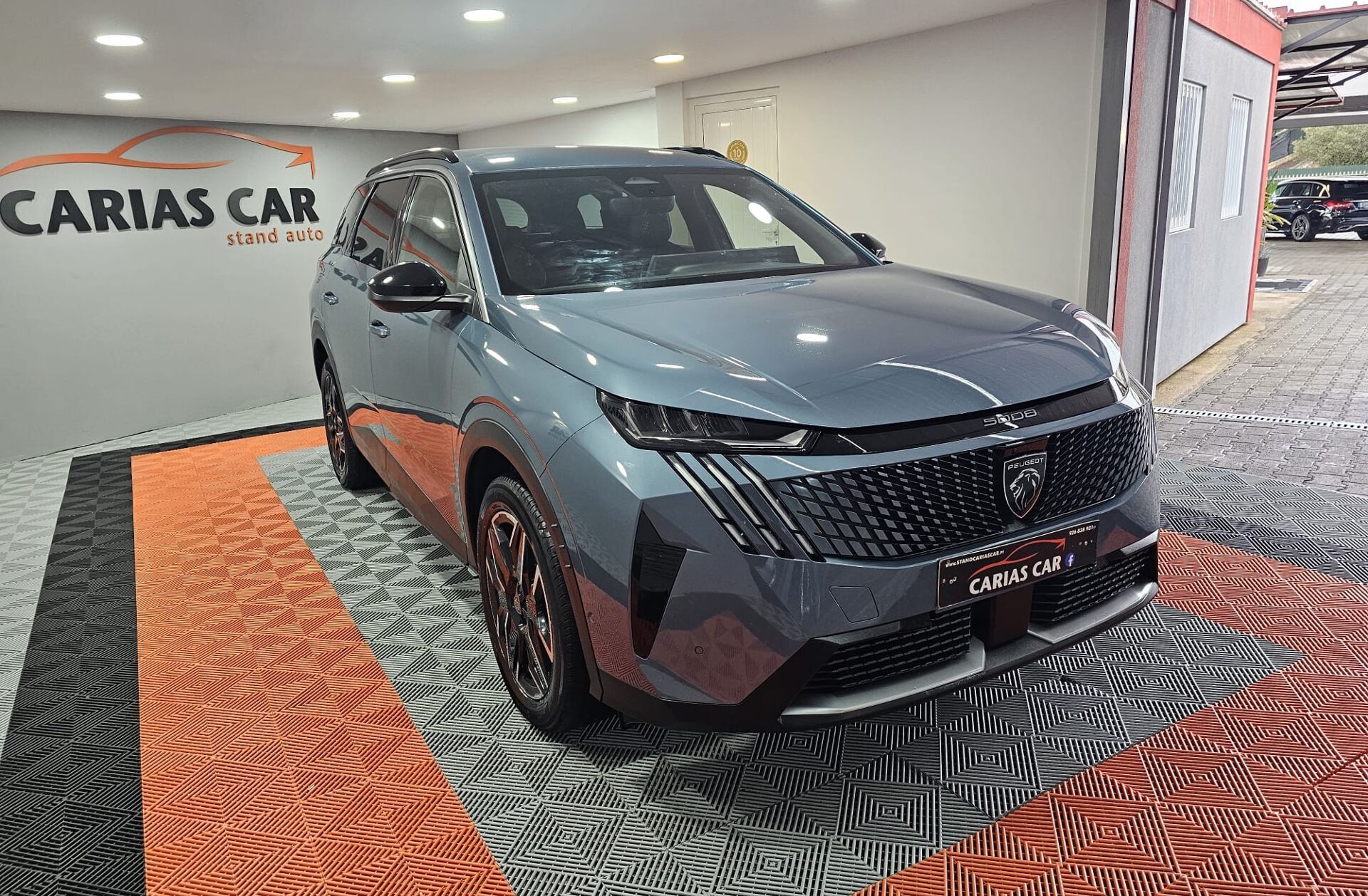 PEUGEOT 5008 1.2 Hybrid Allure e-DCS6