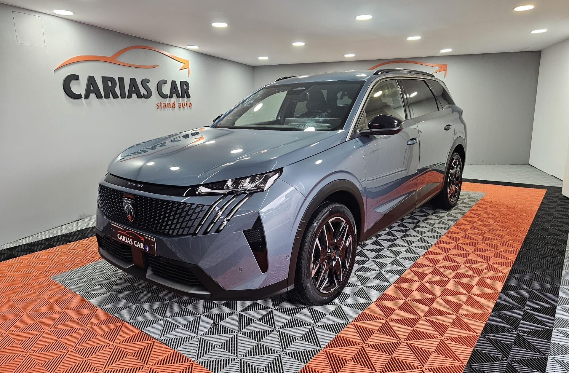 PEUGEOT 5008 1.2 Hybrid Allure e-DCS6