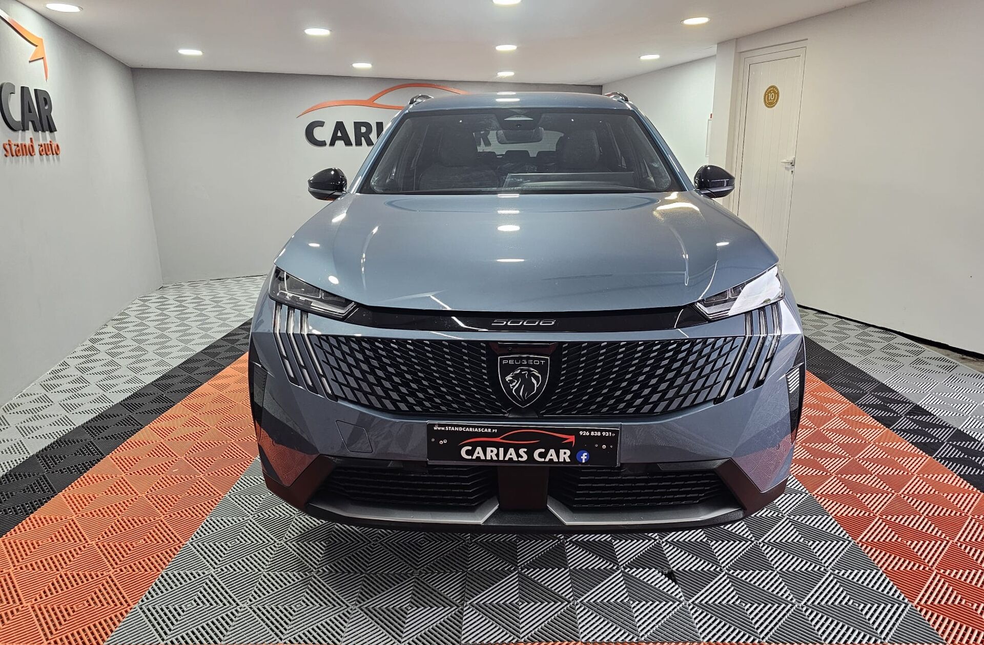 PEUGEOT 5008 1.2 Hybrid Allure e-DCS6