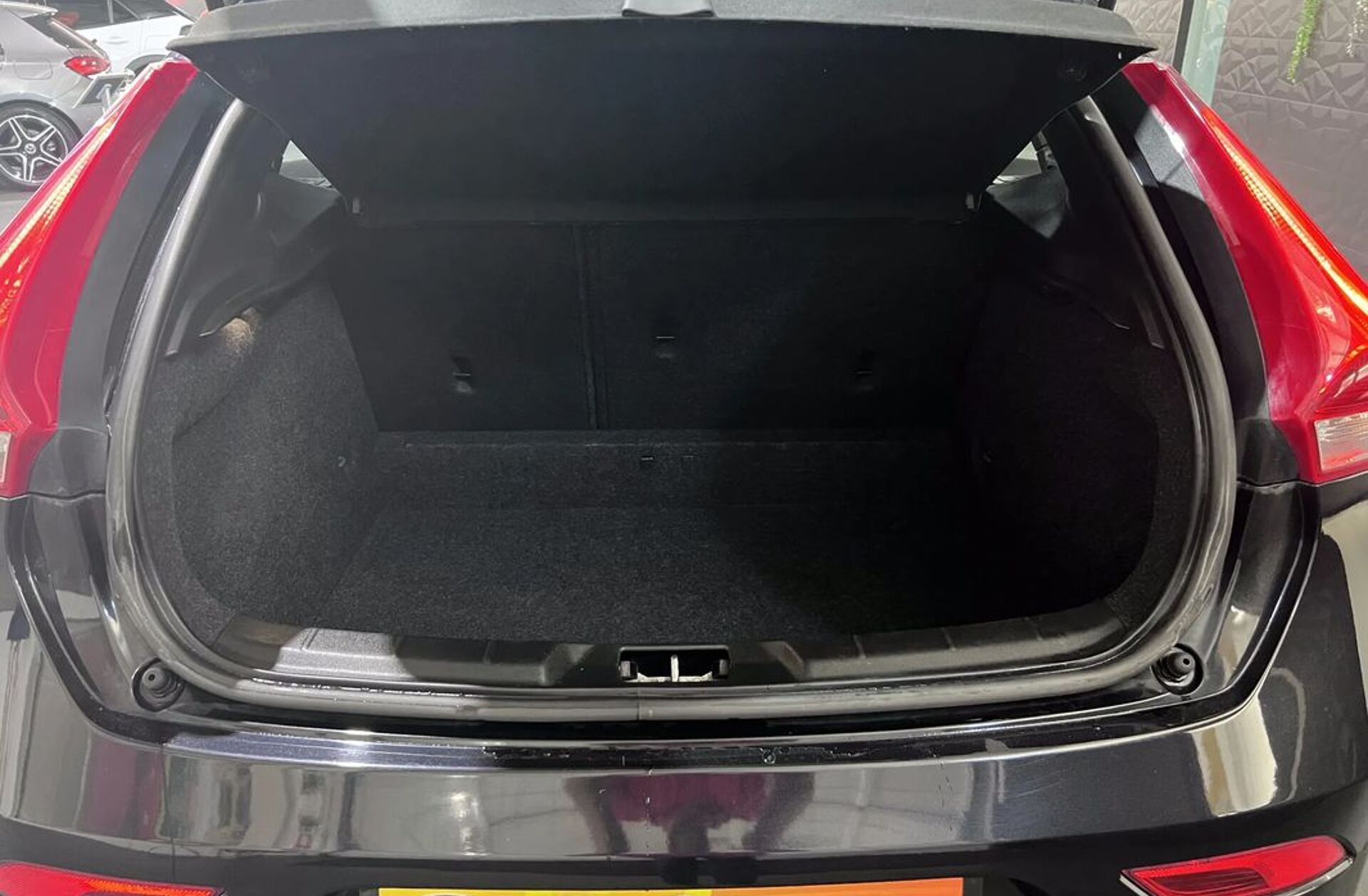 VOLVO V40 1.6 D2 Momentum