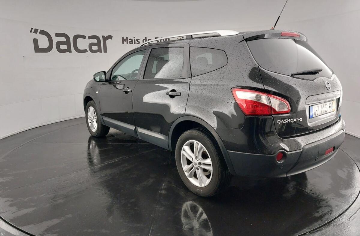 NISSAN Qashqai +2 1.6 Acenta