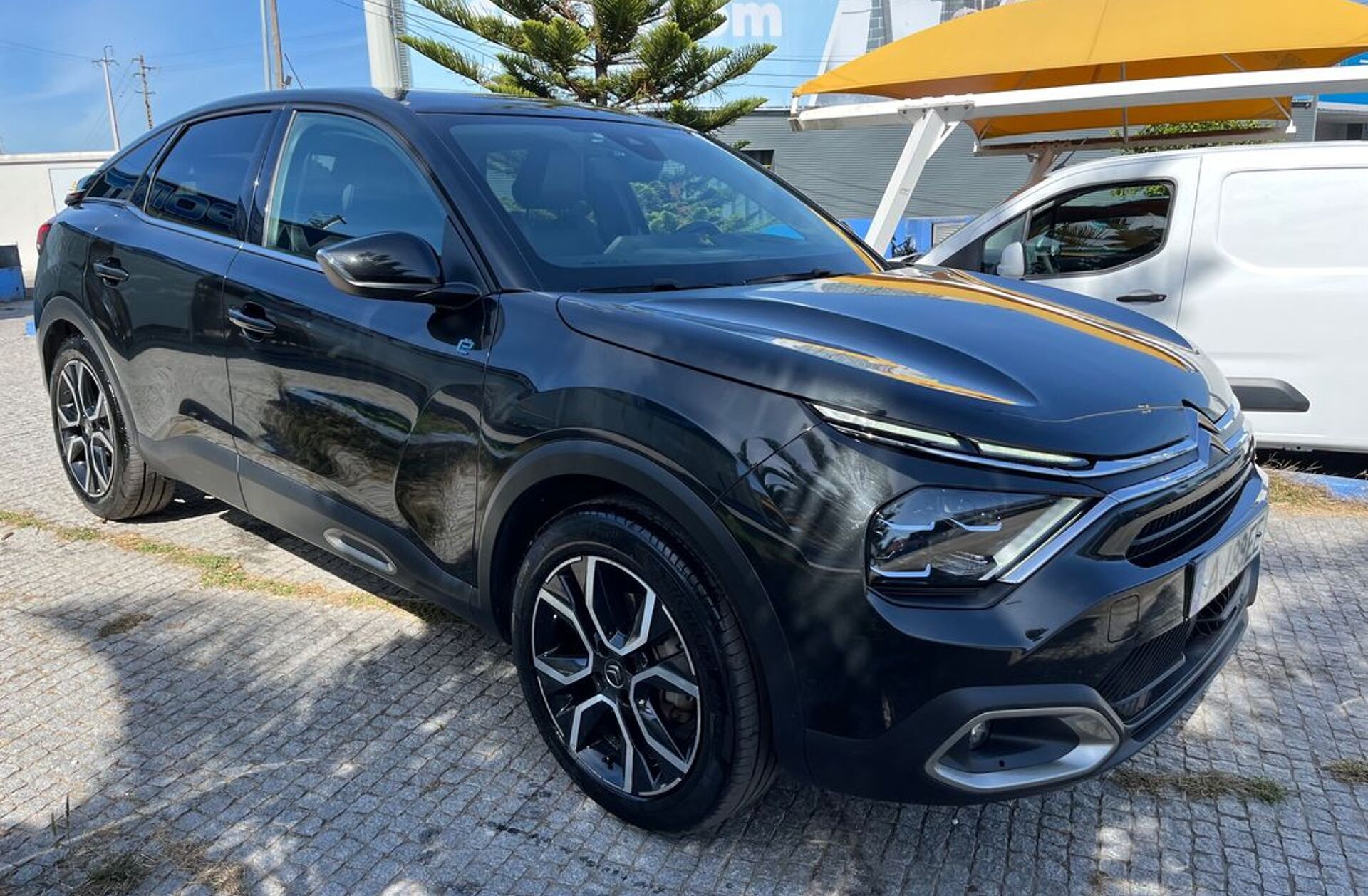 CITROEN C4 e- 50 kWh Shine Pack