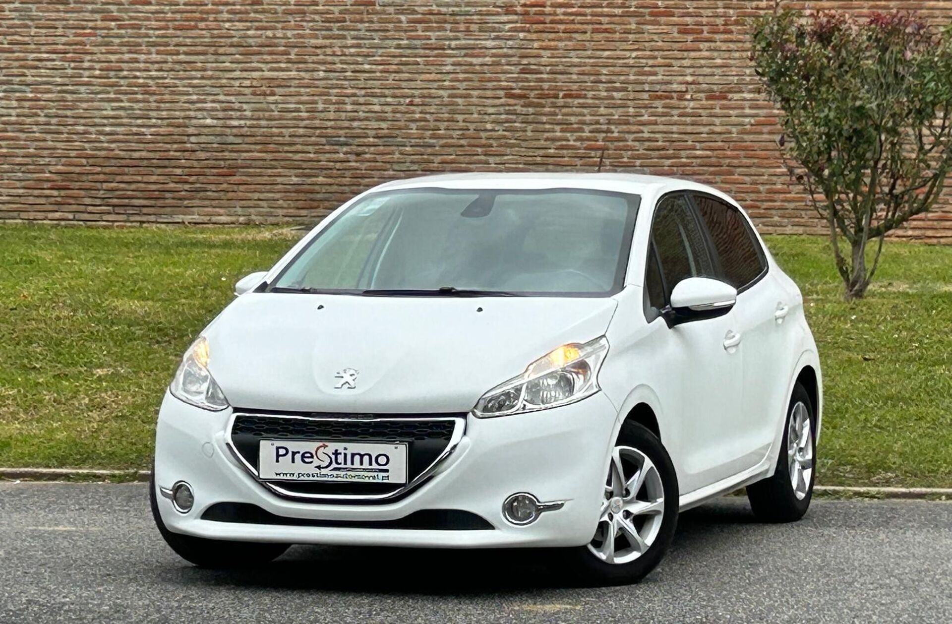 PEUGEOT 208 1.4 HDi Active