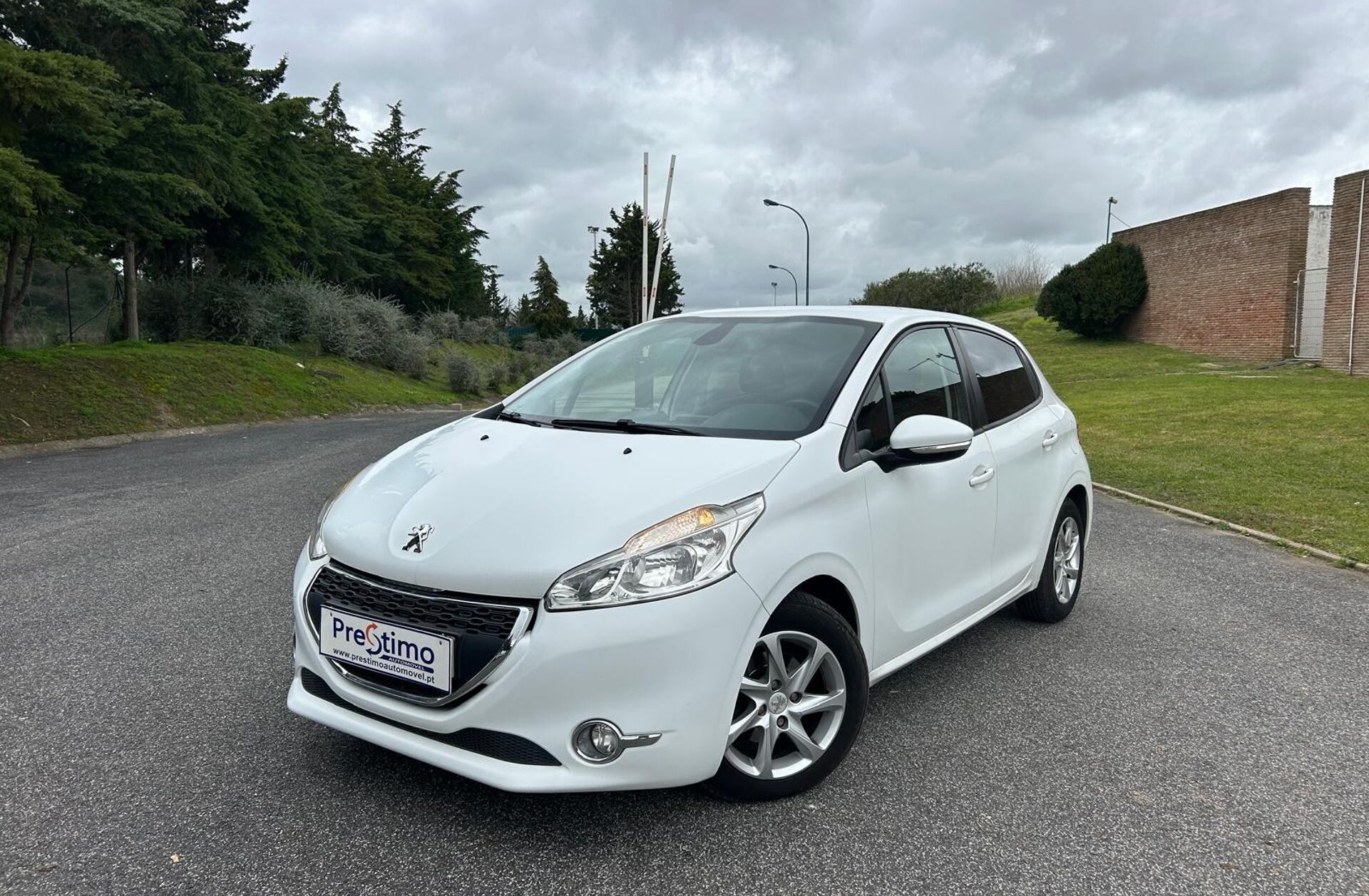 PEUGEOT 208 1.4 HDi Active