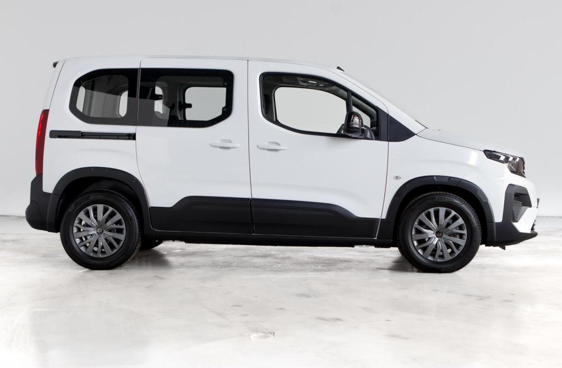 PEUGEOT Rifter e- 50 kWh Long Allure