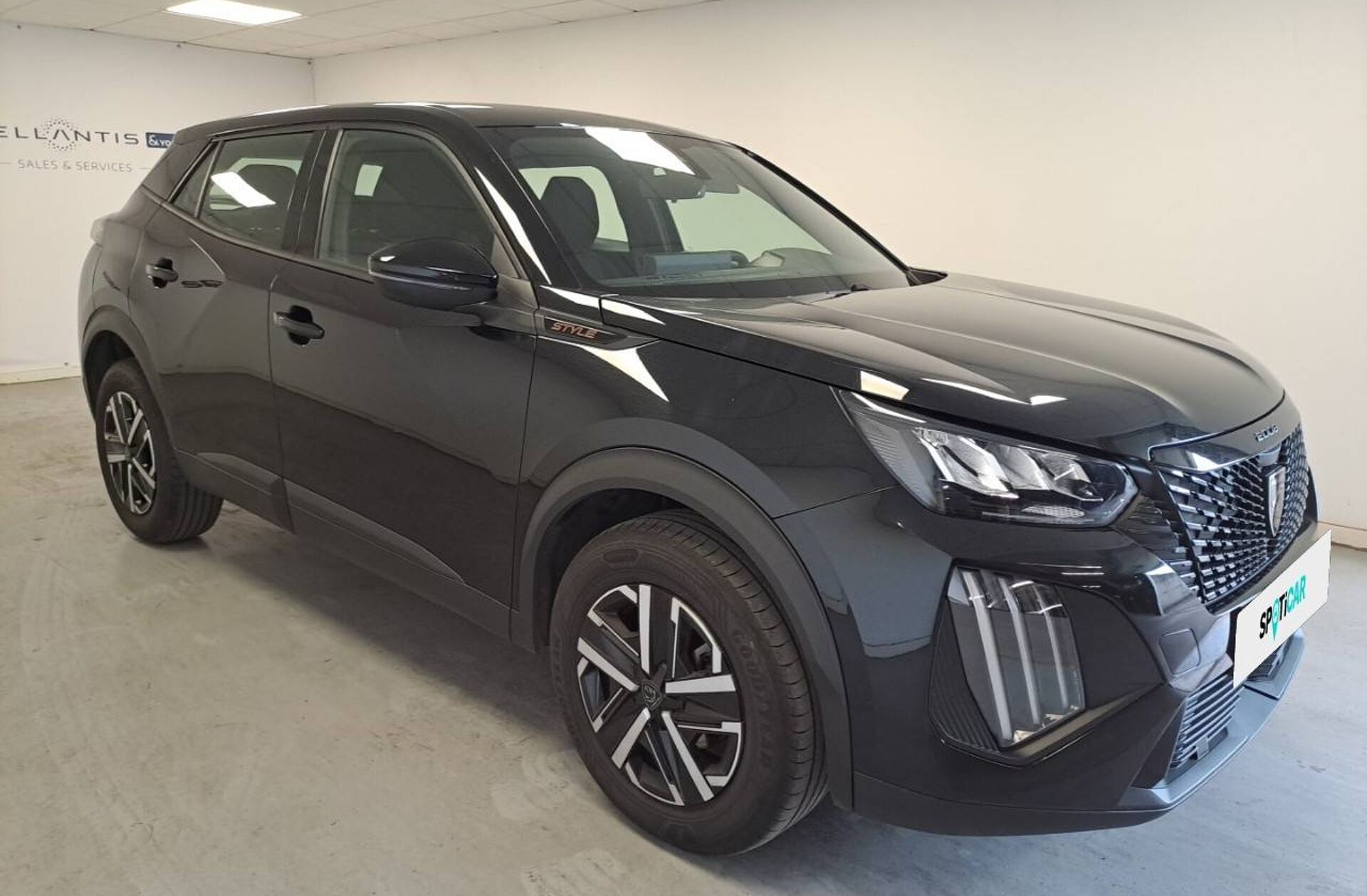 PEUGEOT 2008 1.2 PureTech Style