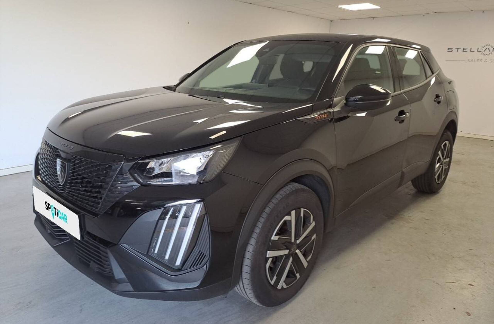 PEUGEOT 2008 1.2 PureTech Style