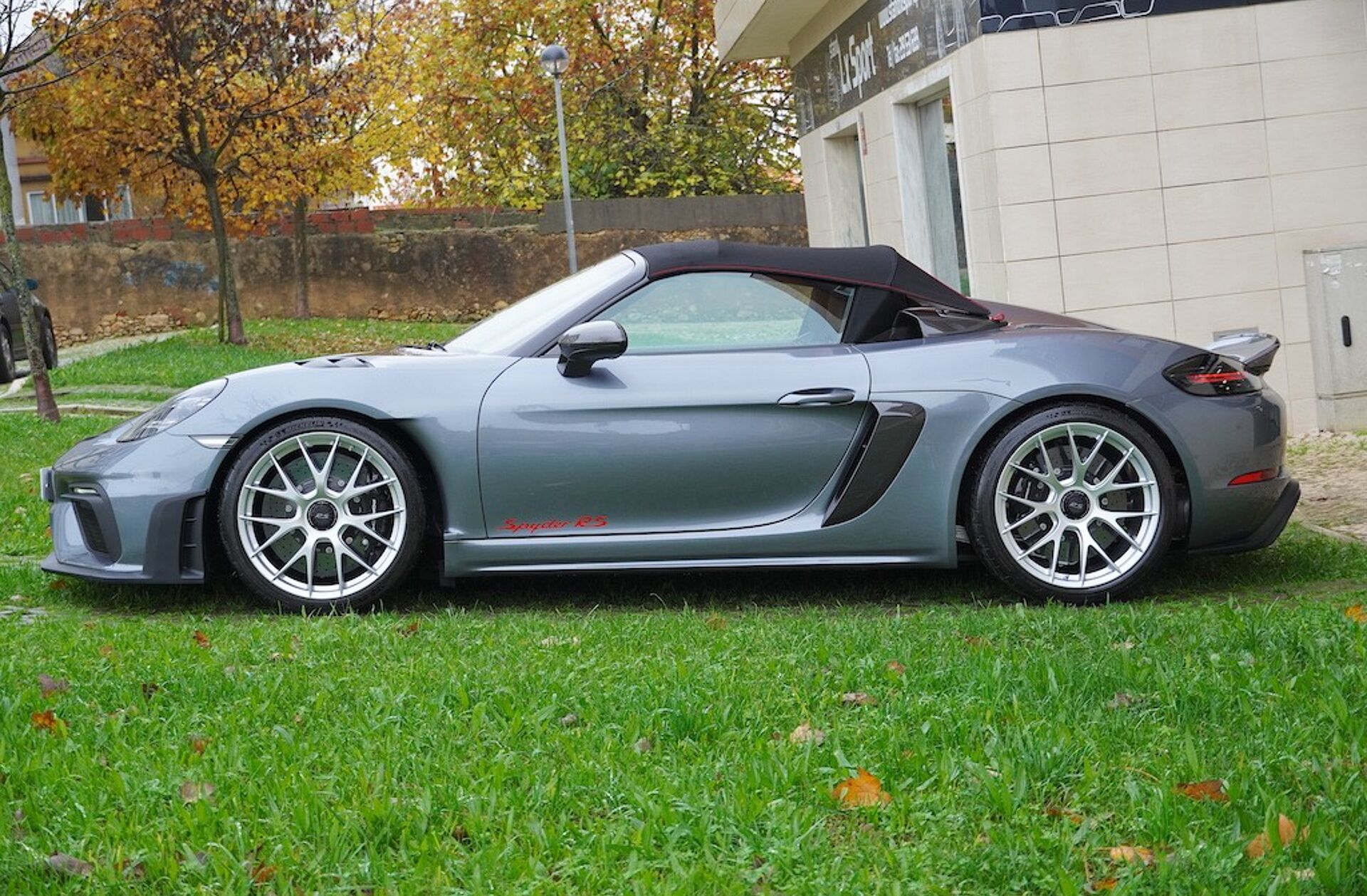 PORSCHE 718 Spyder RS
