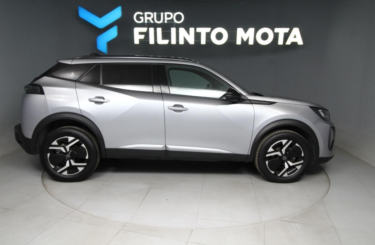 PEUGEOT 2008 1.2 PureTech Allure