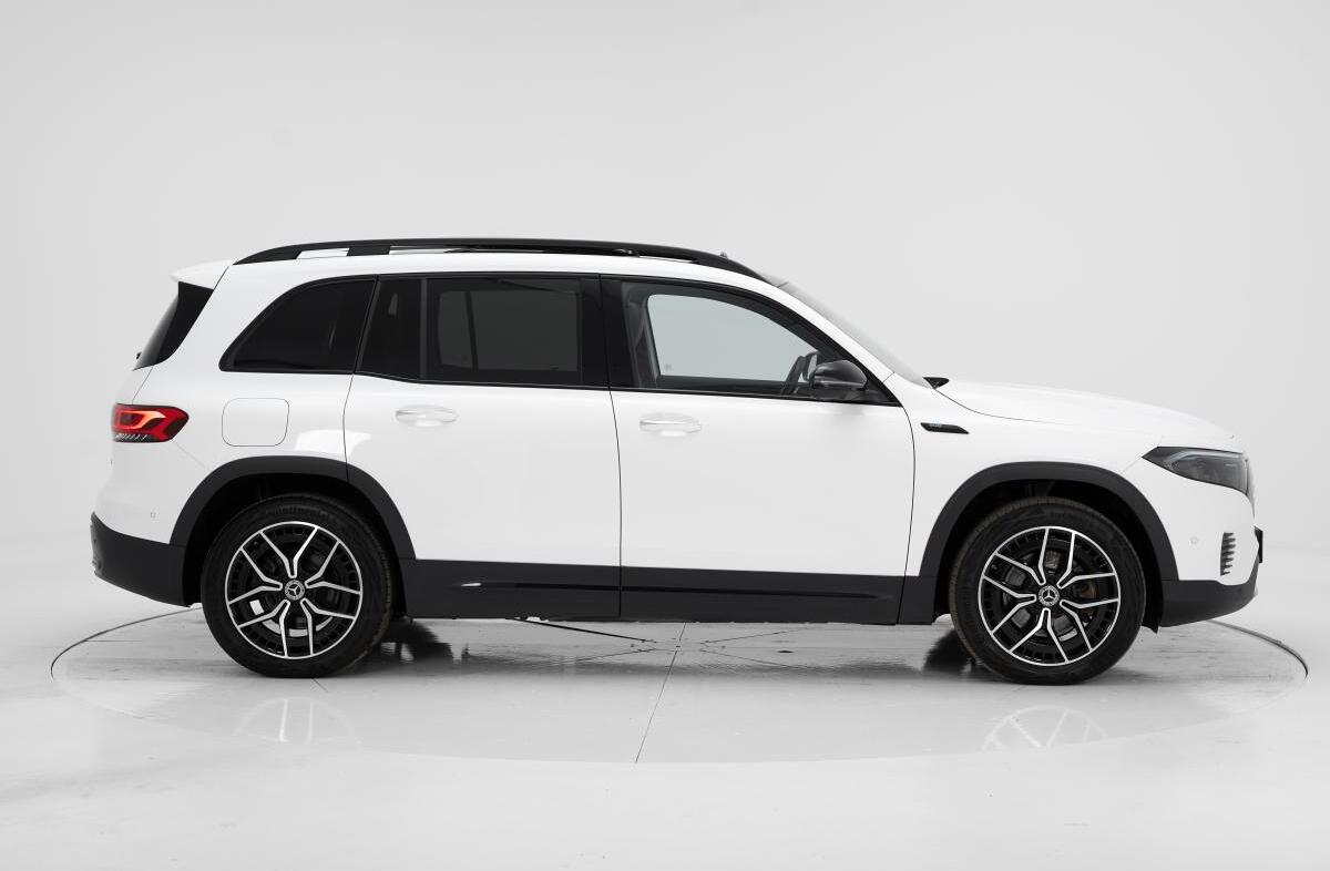 MERCEDES EQB 300 4Matic Progressive