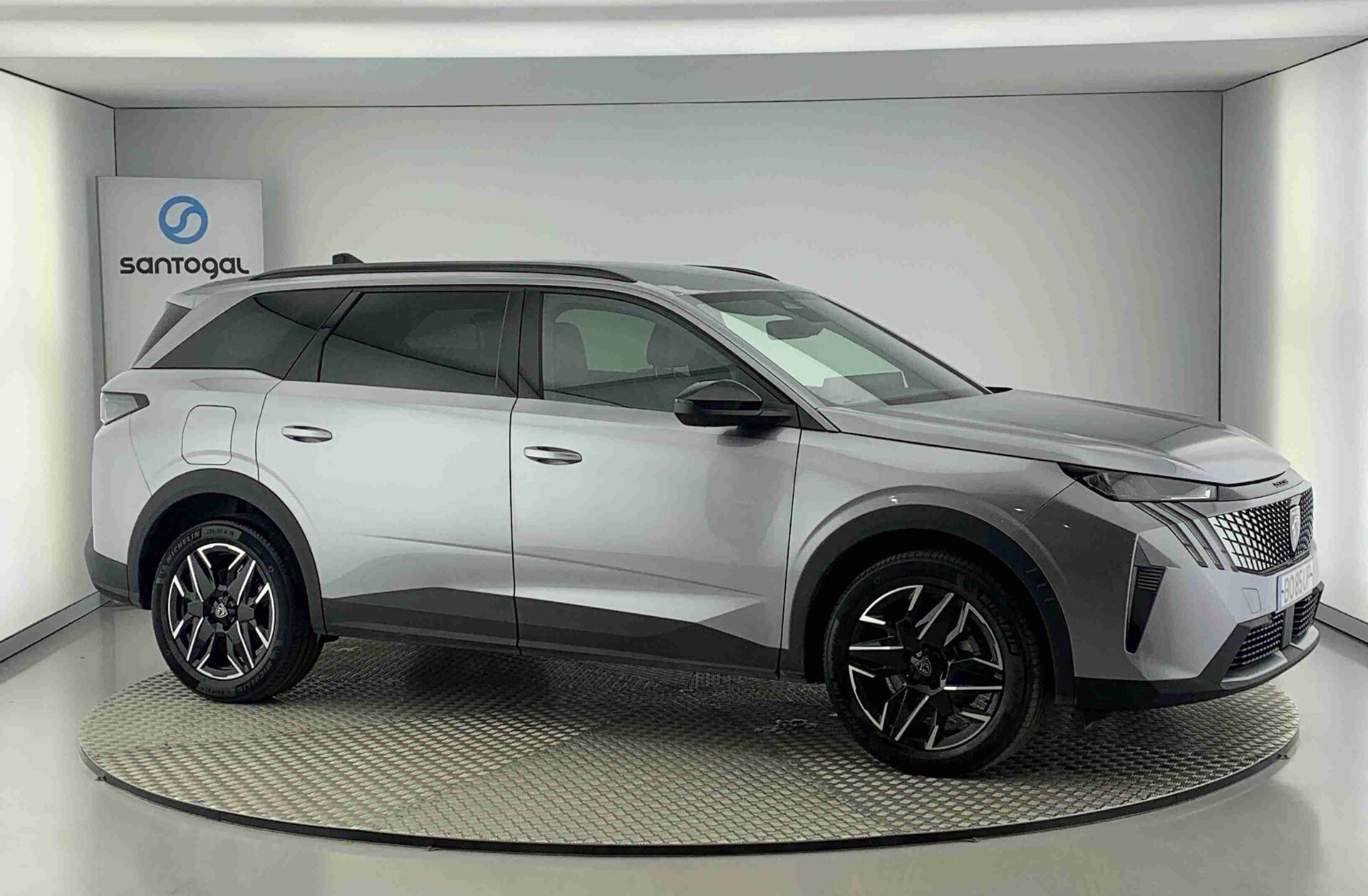 PEUGEOT 5008 1.2 Hybrid Allure e-DCS6