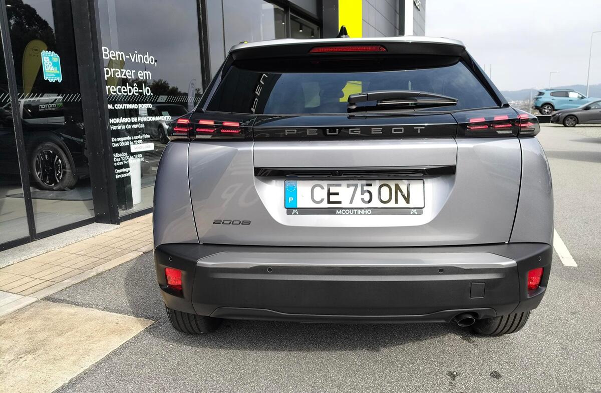 PEUGEOT 2008 1.2 PureTech Allure