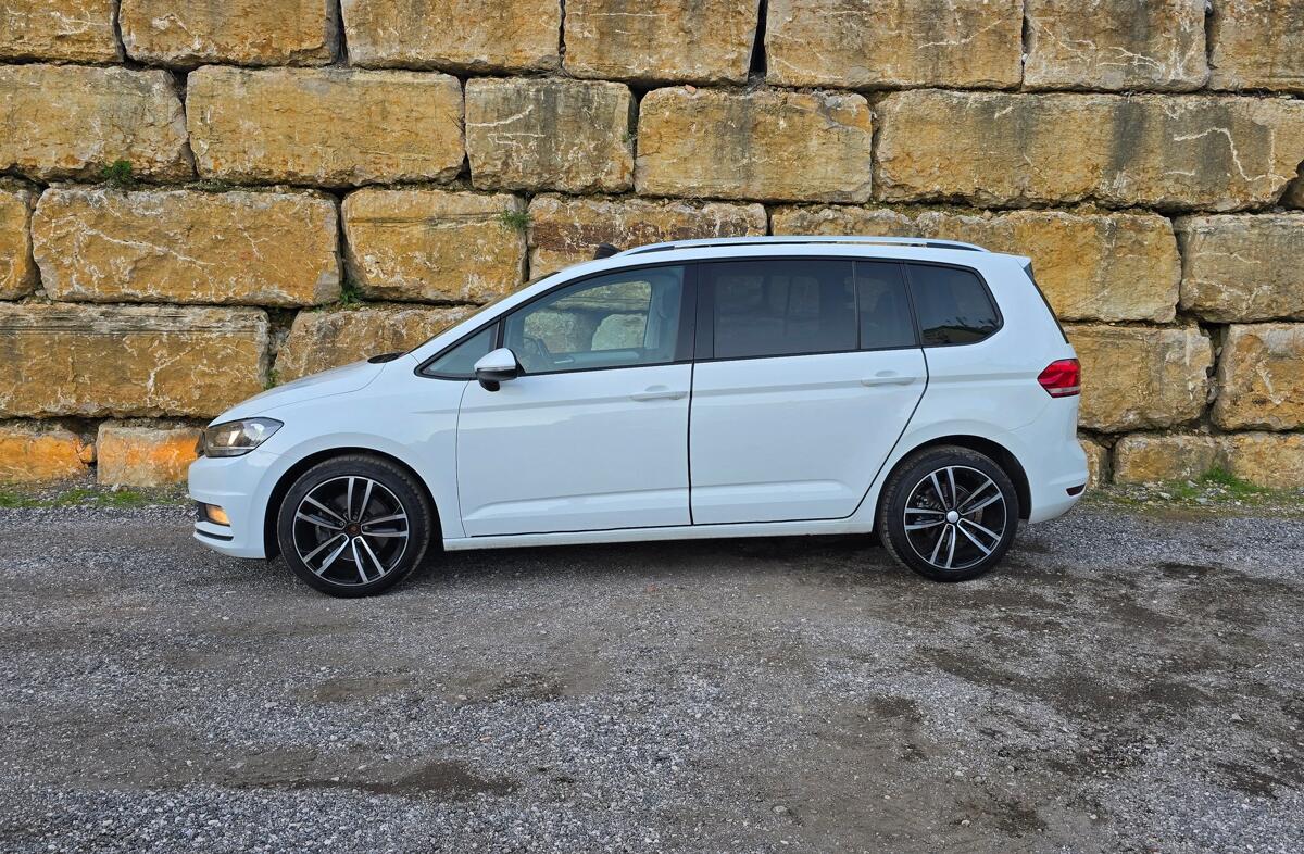 VOLKSWAGEN Touran 1.6 TDI Confortline