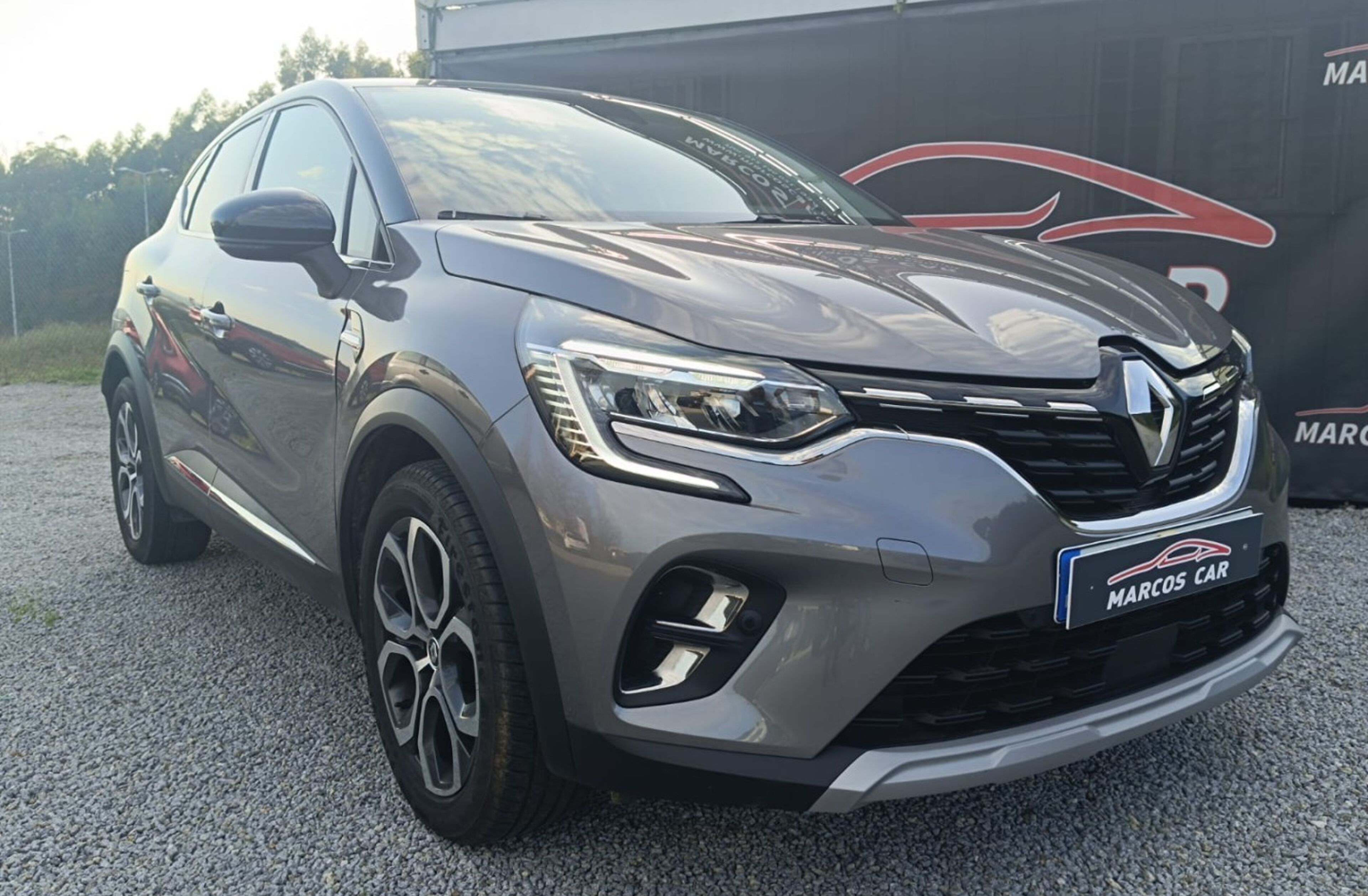RENAULT Captur 1.0 TCe Exclusive