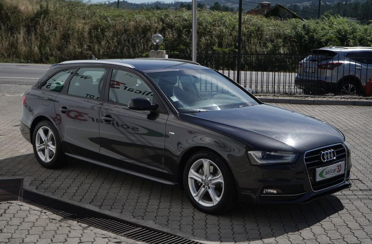 AUDI A4 A.2.0 TDi Multitronic S-line