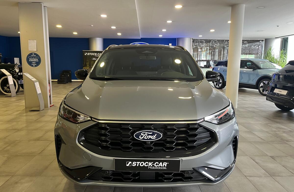 FORD Kuga 2.5 FHEV ST-Line X