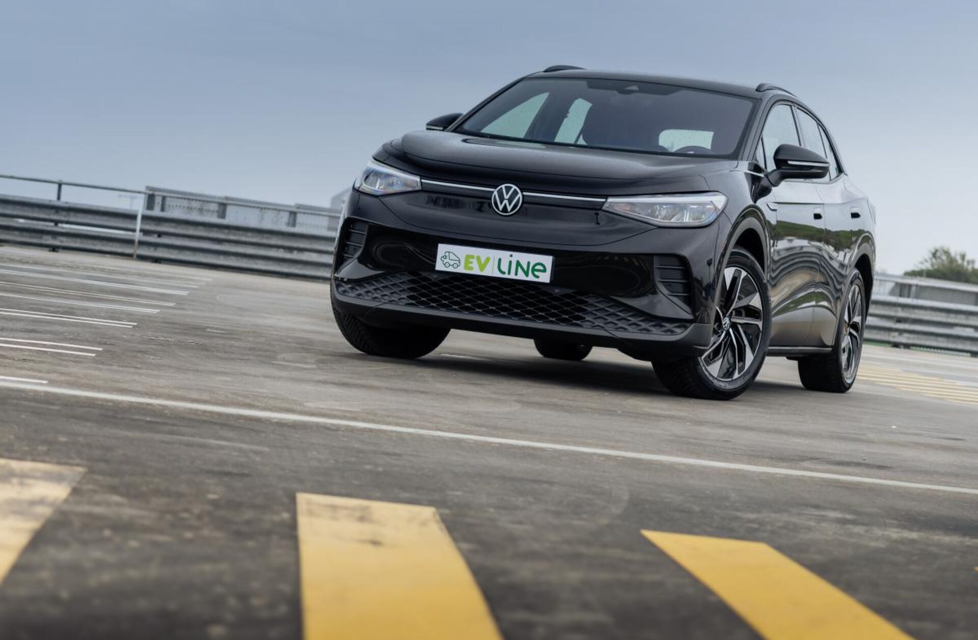 VOLKSWAGEN ID.4 77 kWh Pro