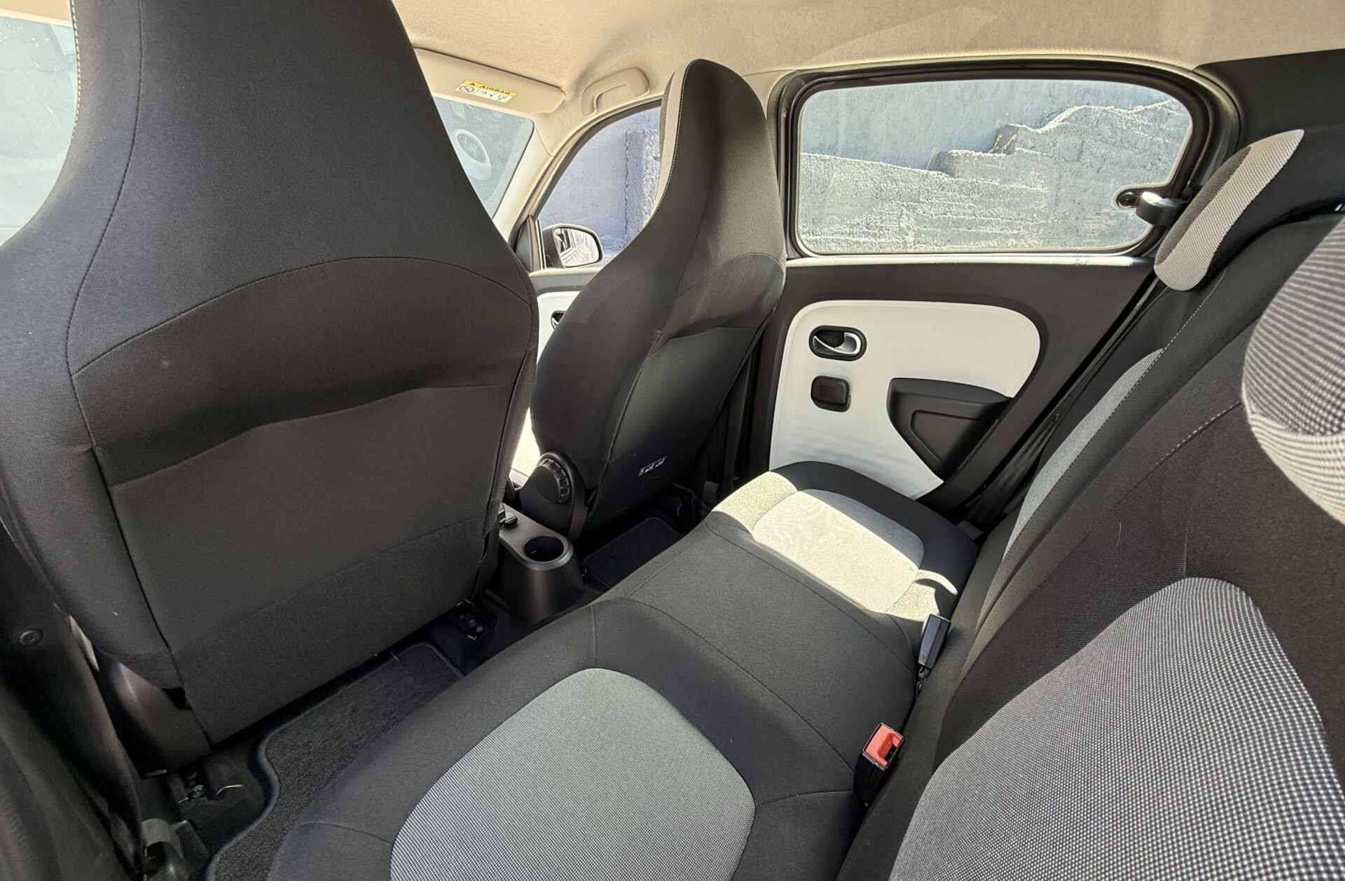 RENAULT Twingo 1.0 SCe Intens