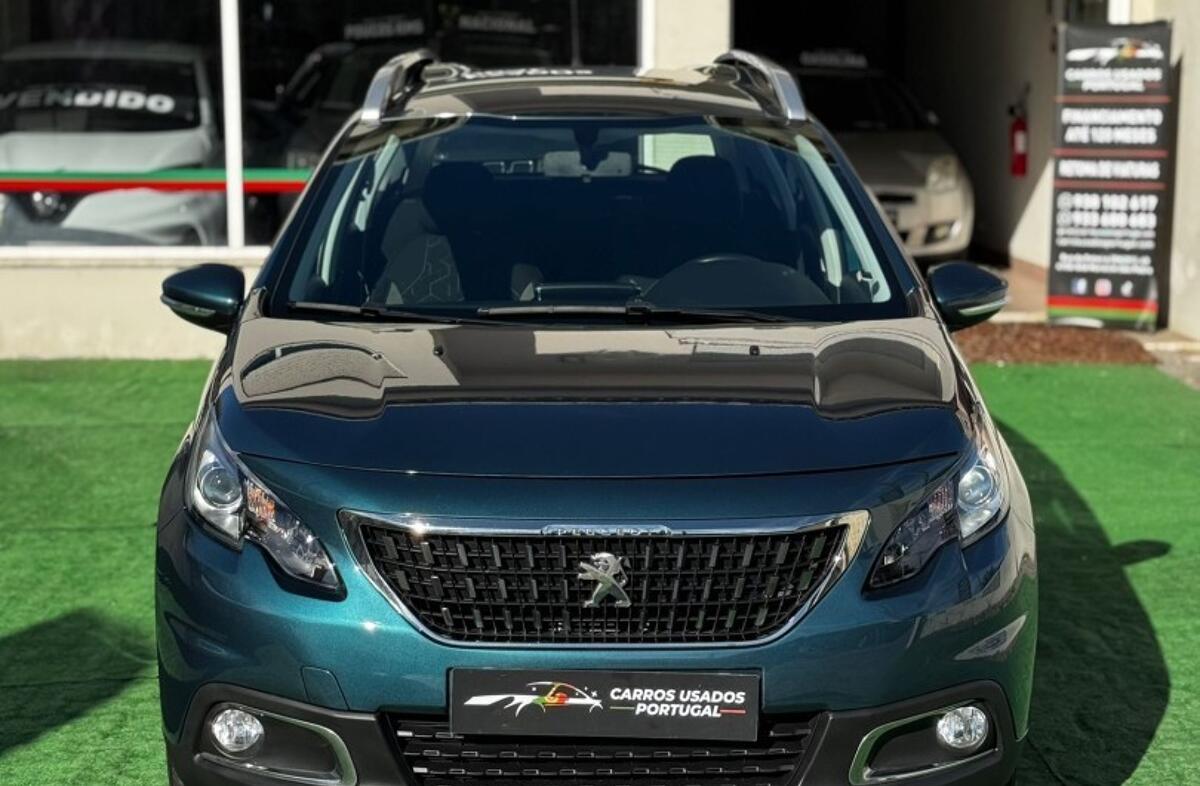PEUGEOT 2008 1.2 PureTech Style