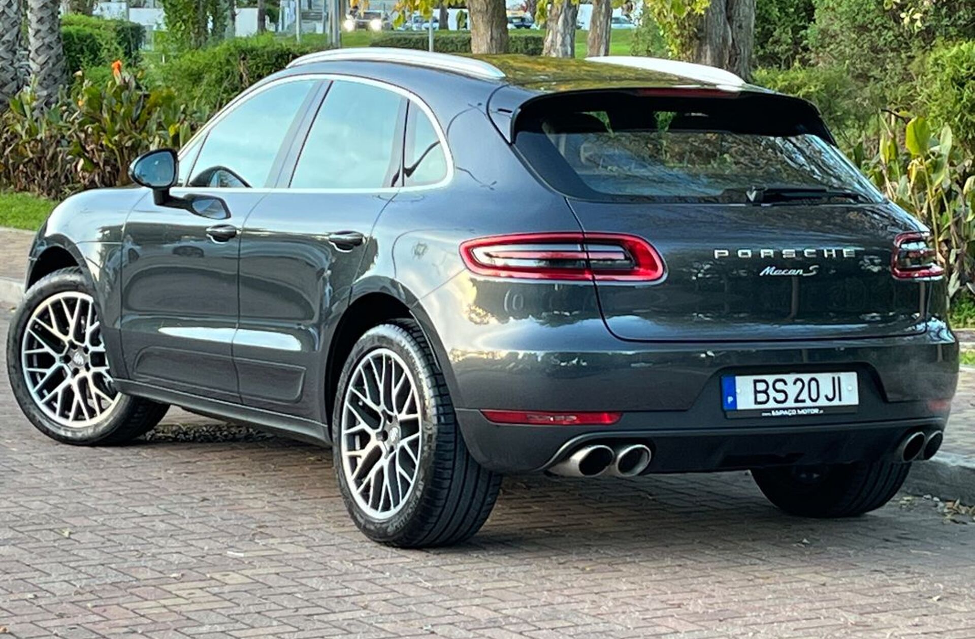 PORSCHE Macan S