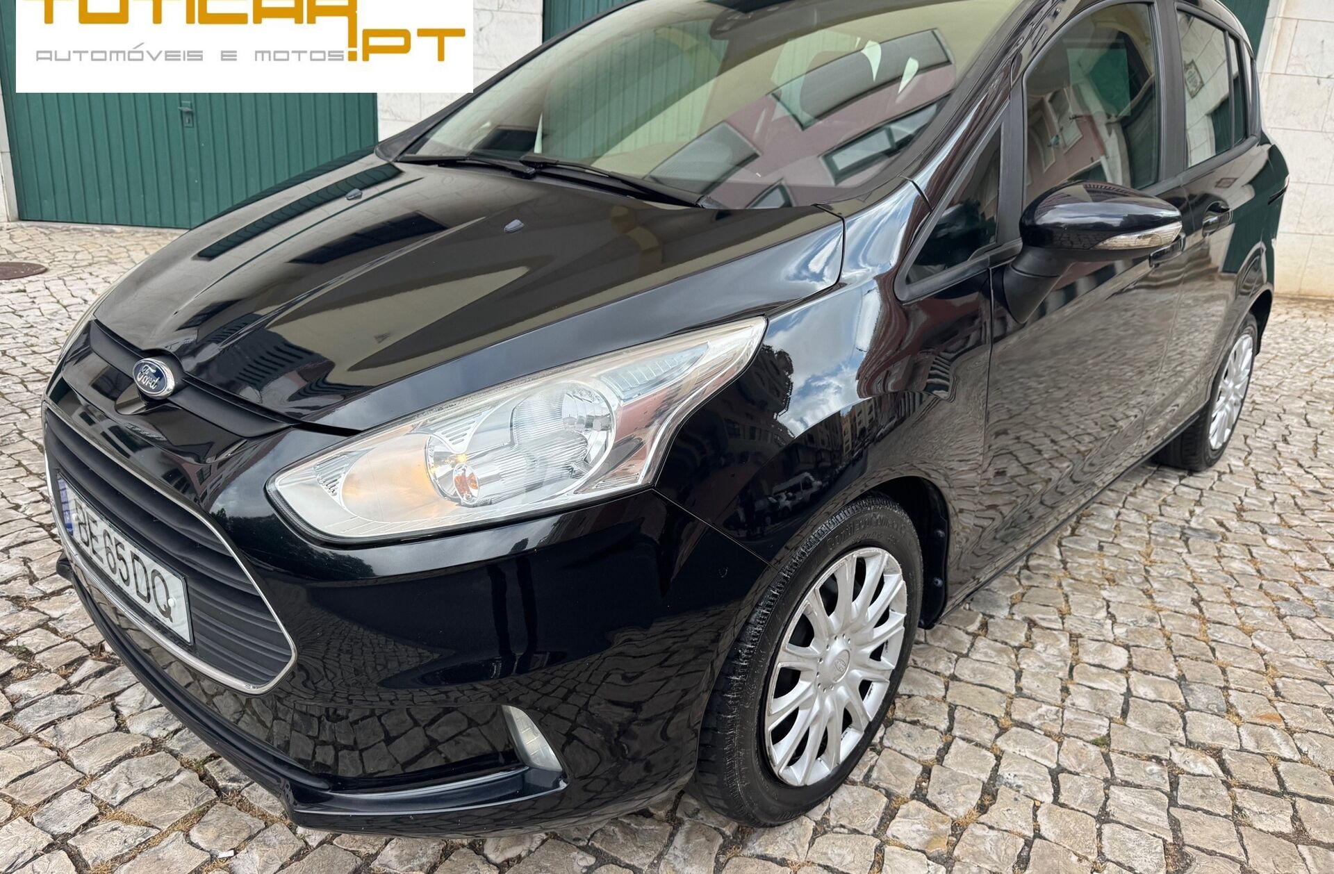 FORD EcoSport B-Max 1.0 SCTi Titanium