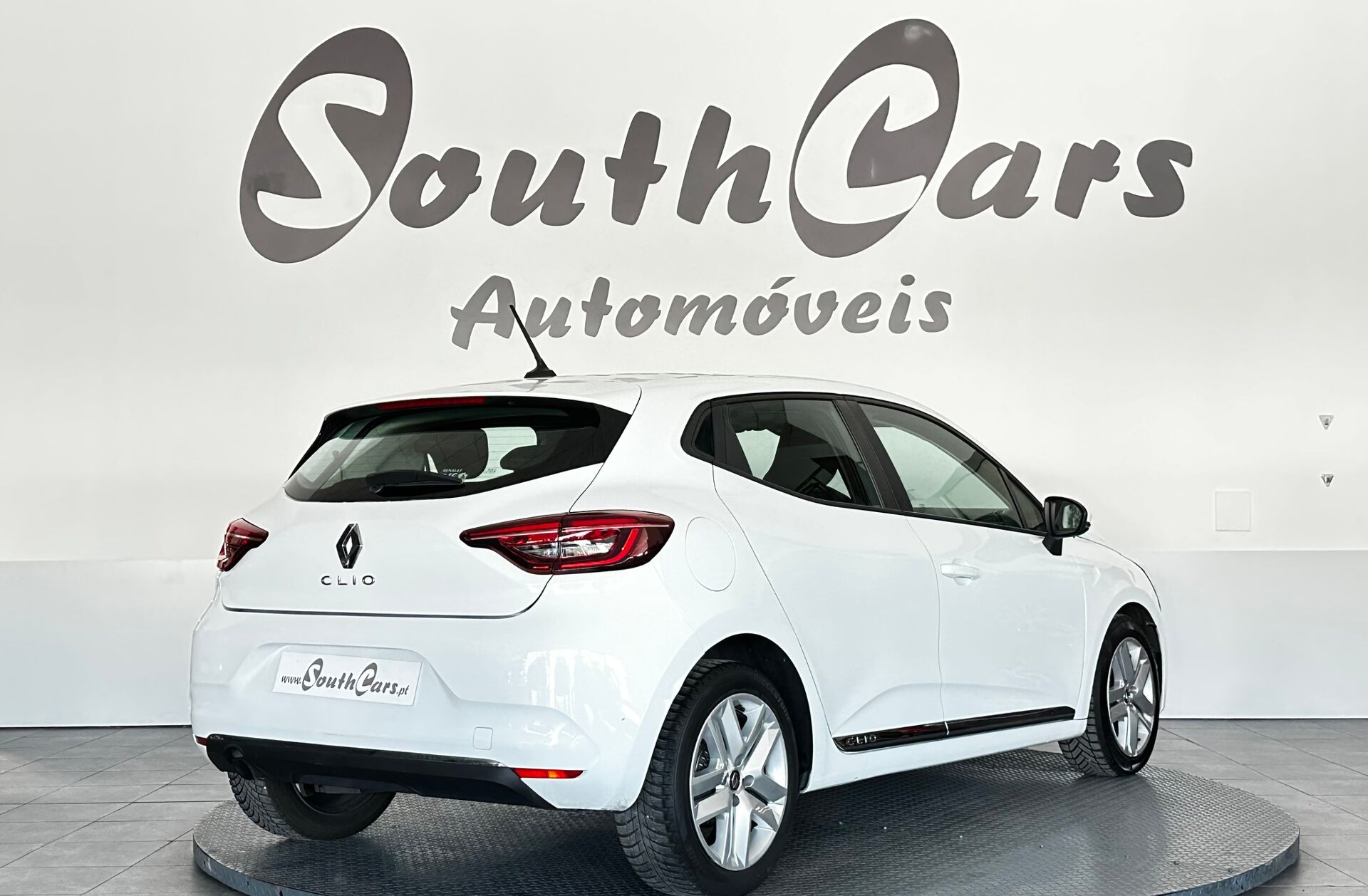 RENAULT Clio 1.0 TCe Intens