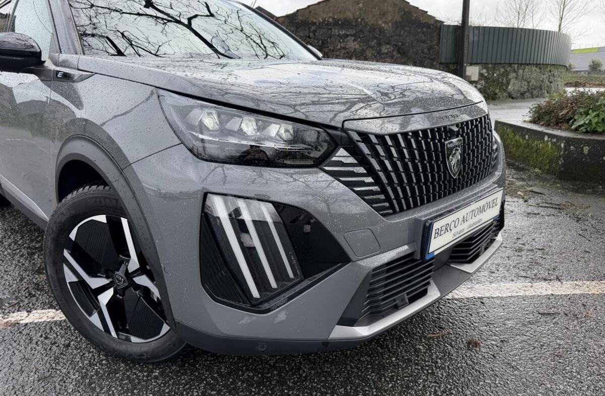 PEUGEOT 2008 e- 50 kWh GT