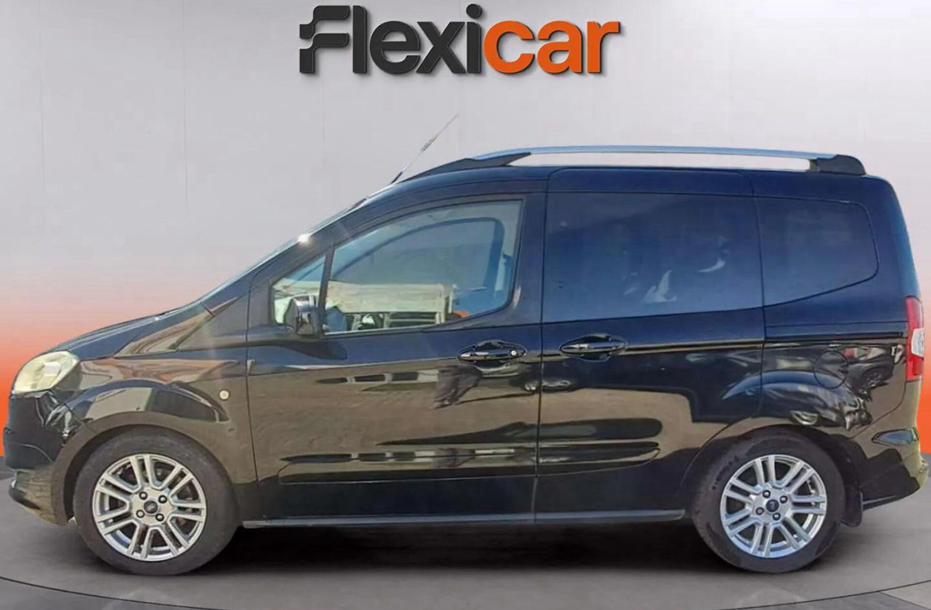 FORD Courier 1.0 EcoBoost Titanium