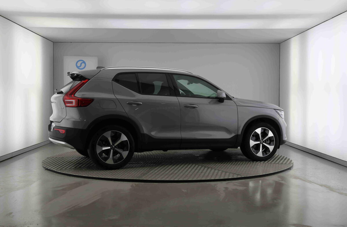 VOLVO XC40 2.0 B3 Core