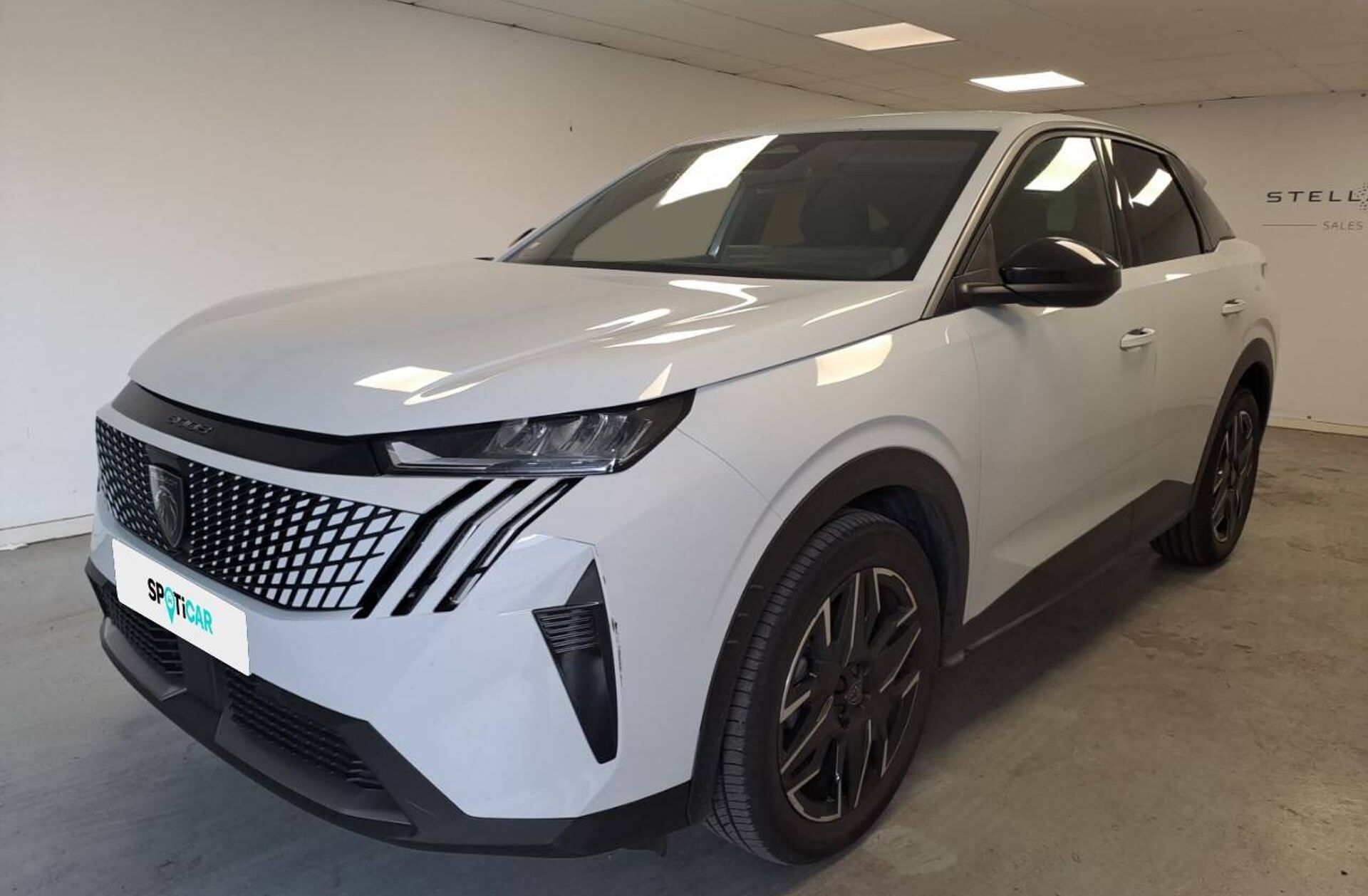 PEUGEOT 3008 1.2 Hybrid Allure e-DCS6