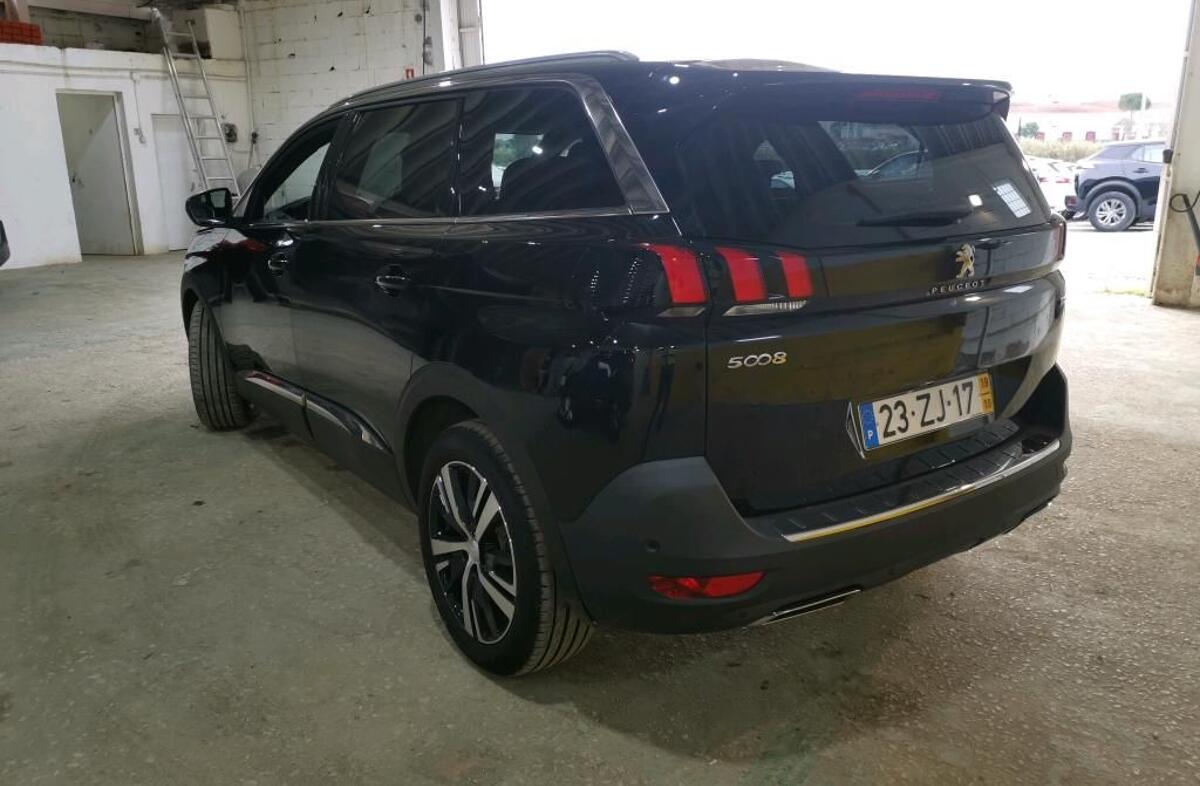 PEUGEOT 5008 1.5 BlueHDi GT Line EAT8