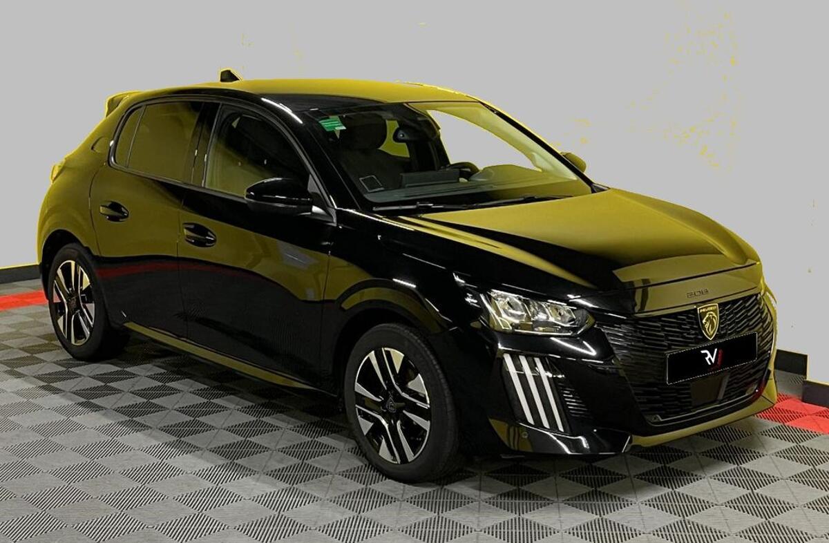 PEUGEOT 208 1.2 Hybrid Allure e-DCS6