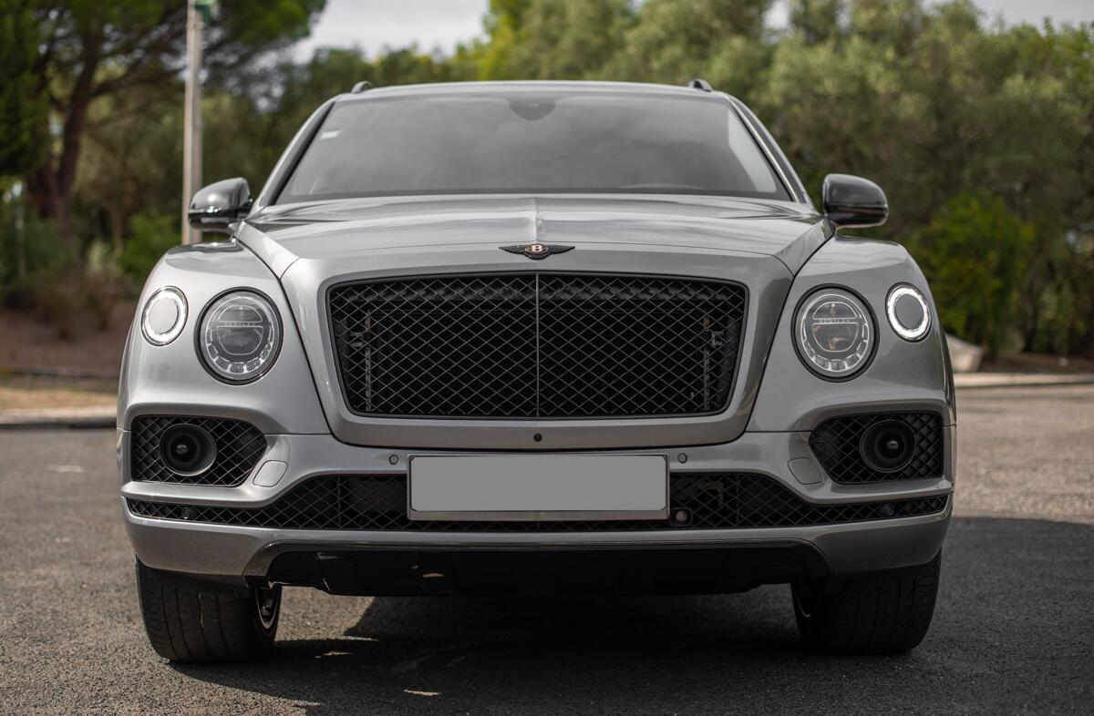 BENTLEY Bentayga V8