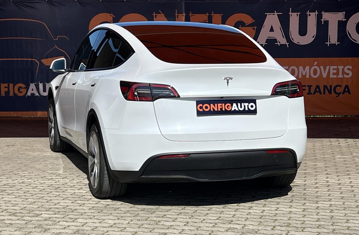 TESLA Model Y Tração Traseira