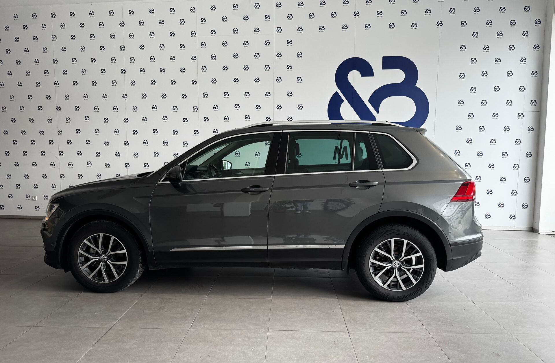 VOLKSWAGEN Tiguan 1.6 TDI Confortline