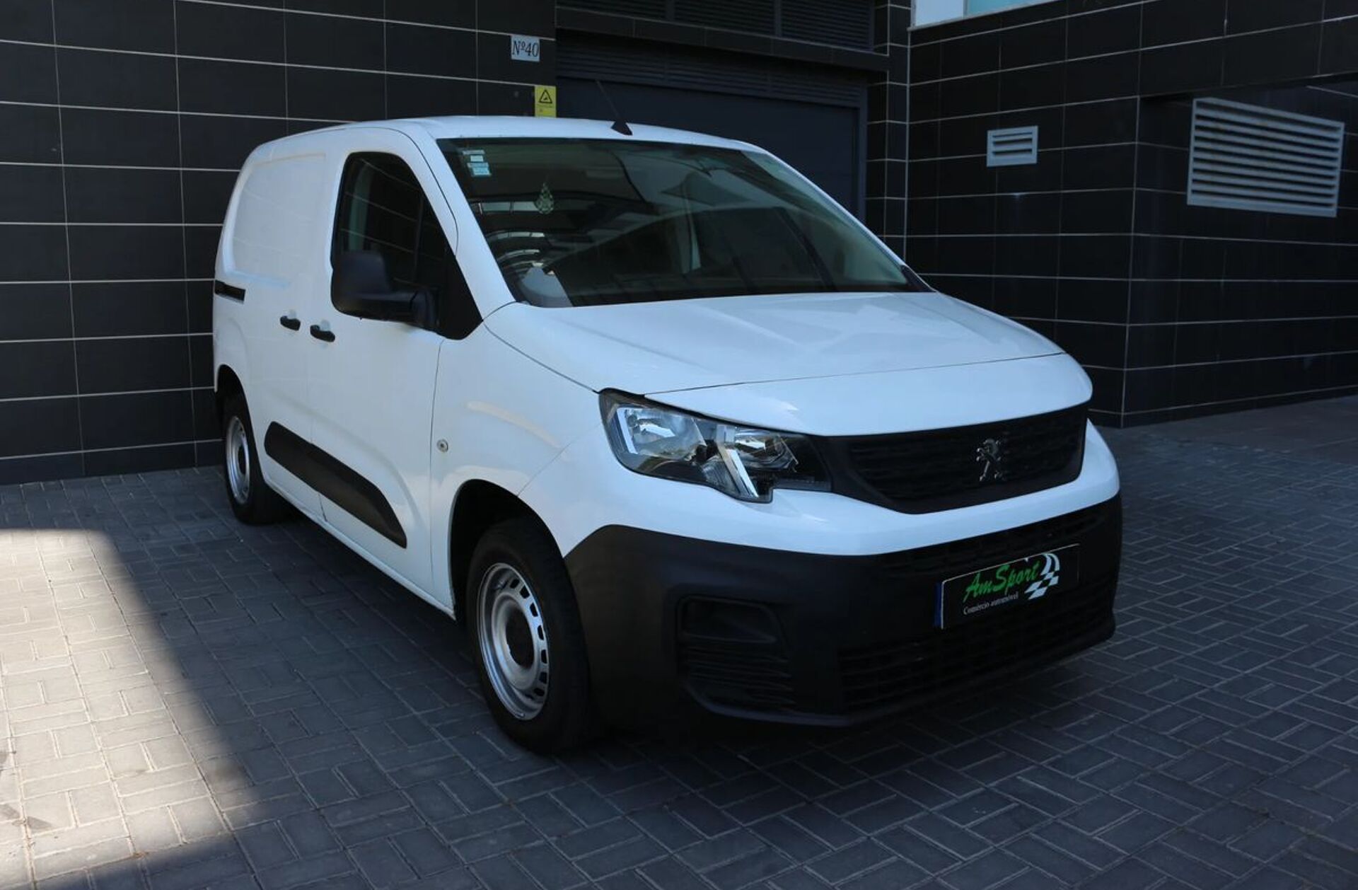 PEUGEOT Partner PARTNER PRO 3 LUGARES C/IVA DEDUTIVEL