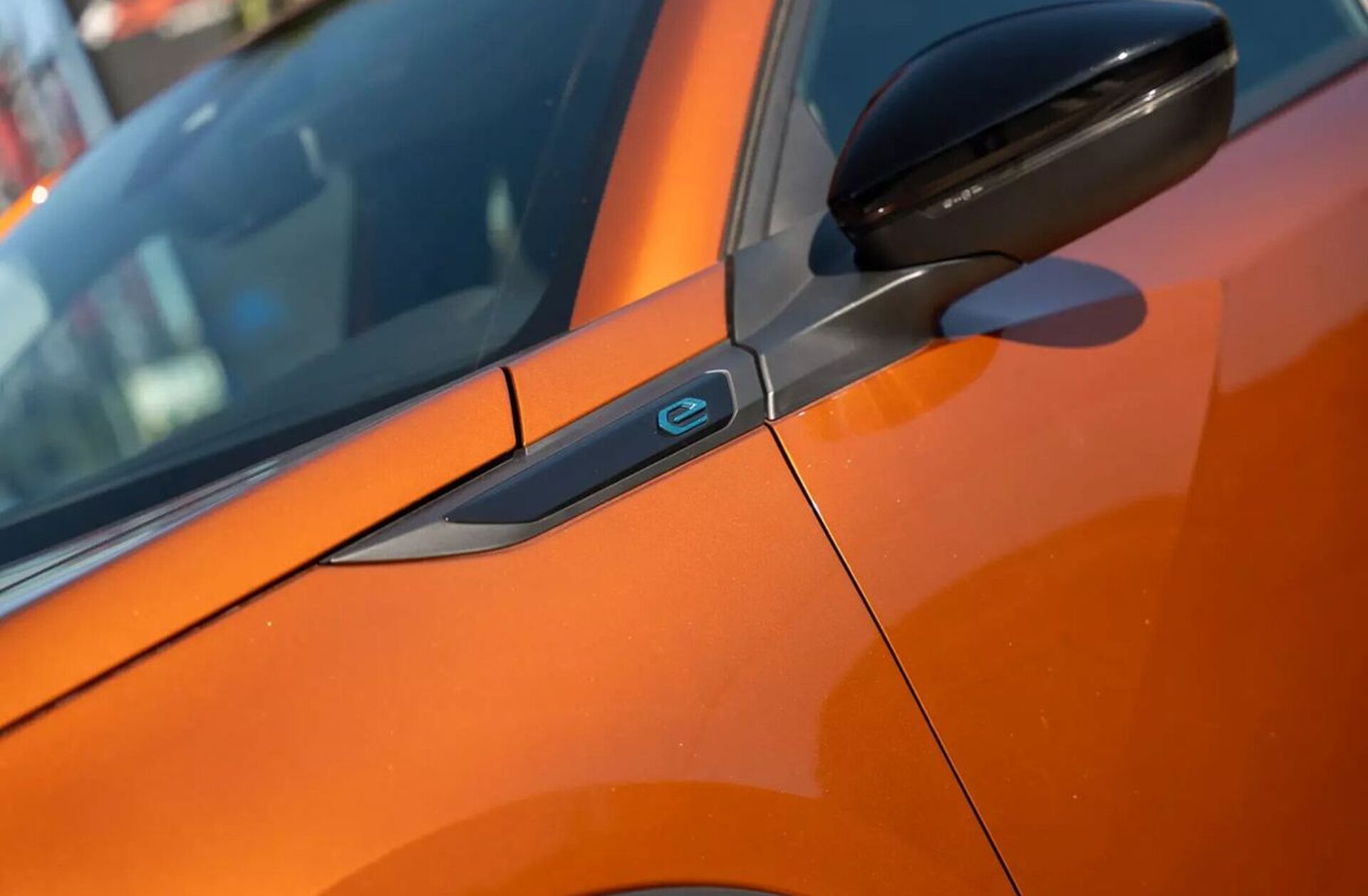 PEUGEOT 2008 e- 50 kWh GT