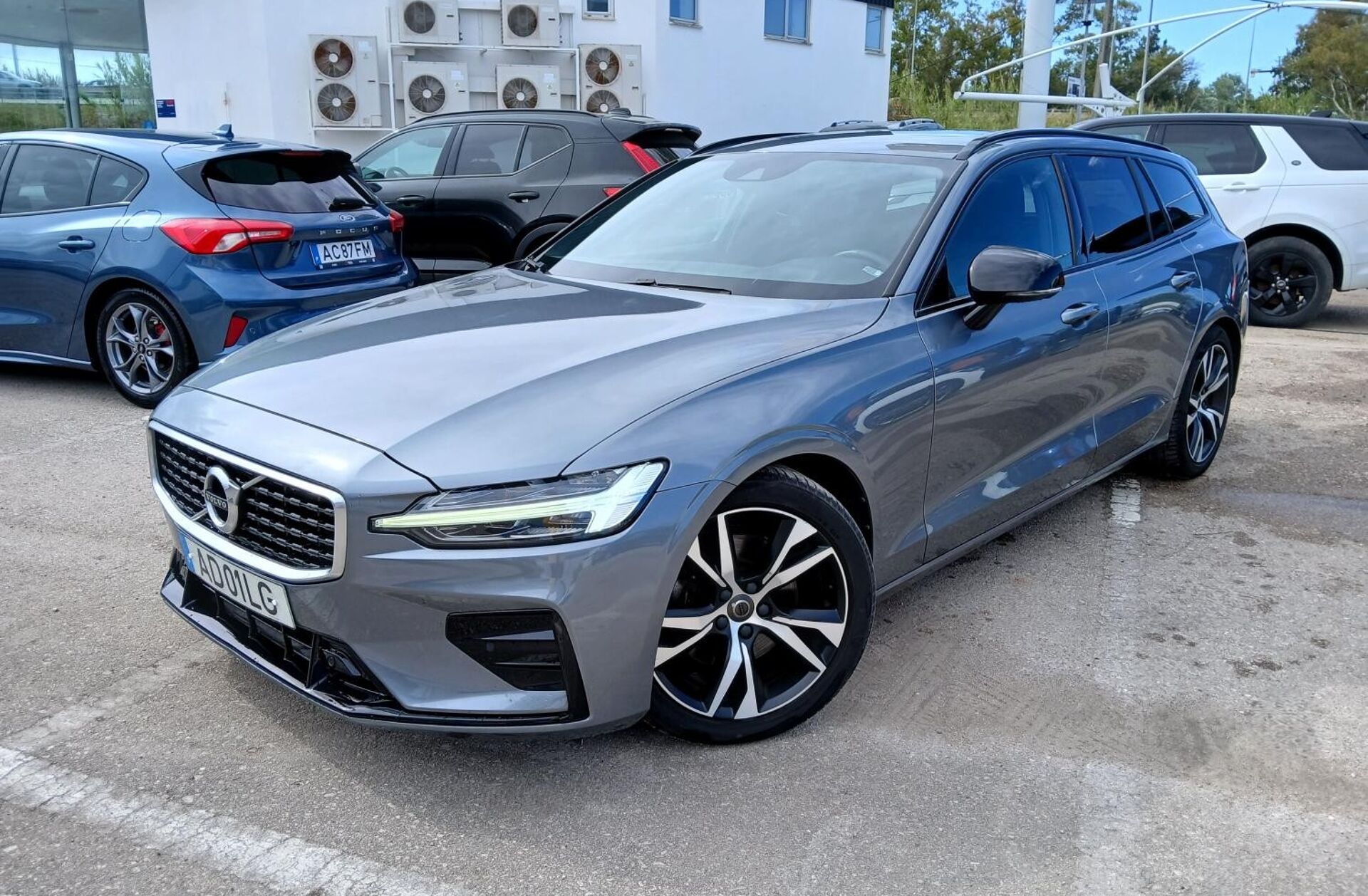 VOLVO V60 2.0 D4 R-Design Geartronic