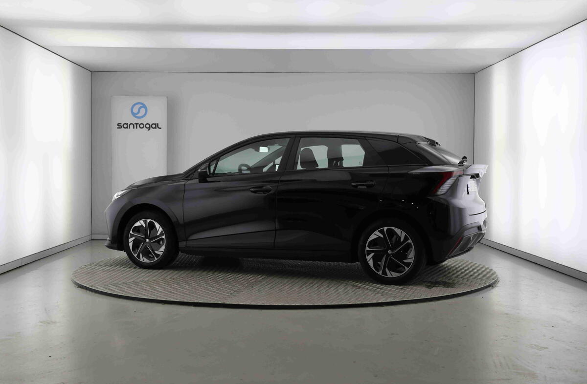 MG MG4 51 kWh Standard