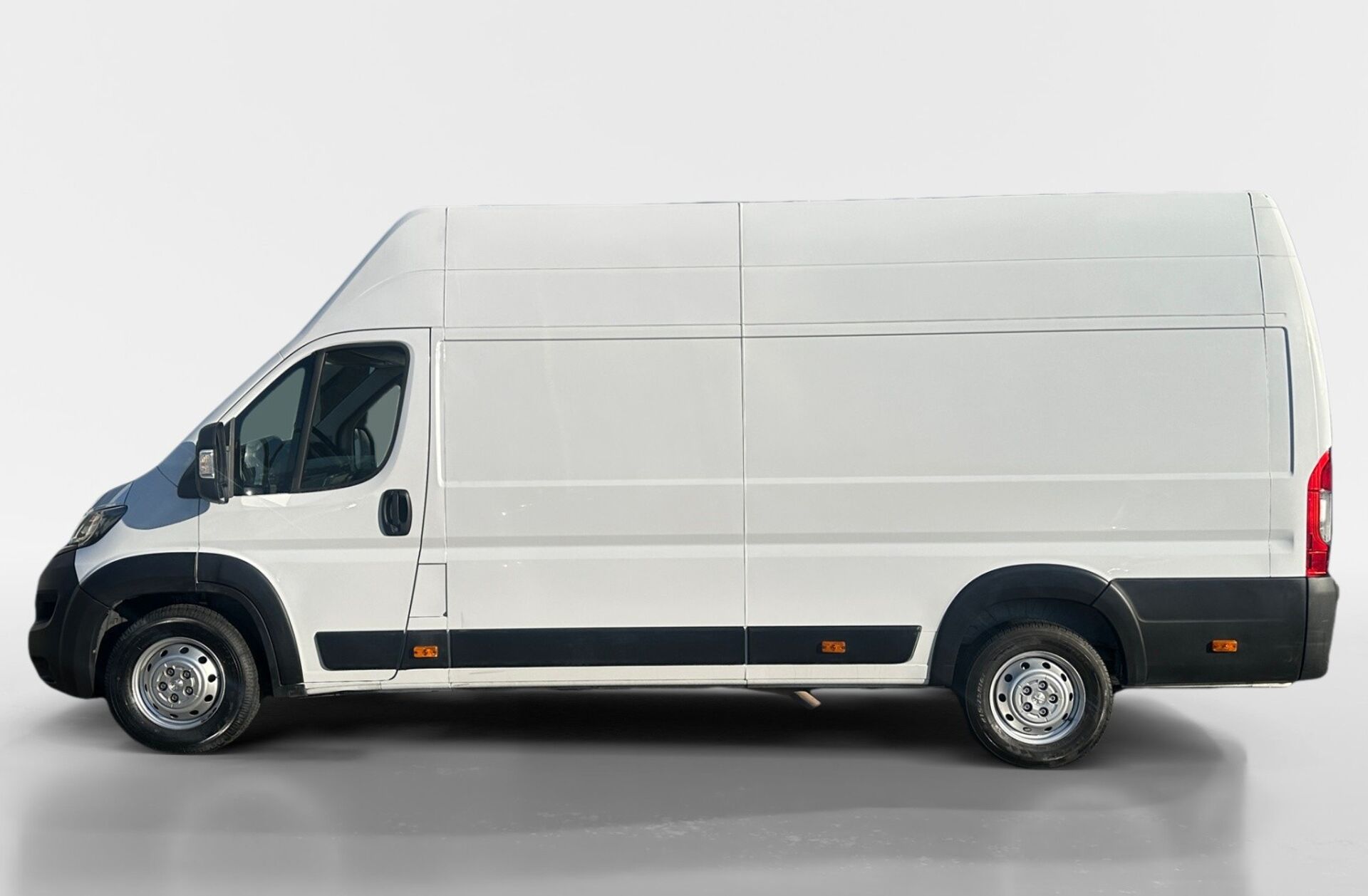 PEUGEOT Boxer 2.2 BlueHDi 435 L4 CD