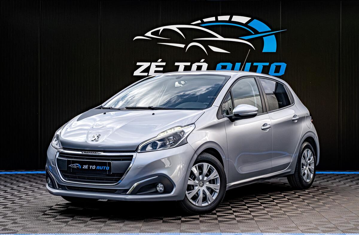 PEUGEOT 208 1.6 BlueHDi Style