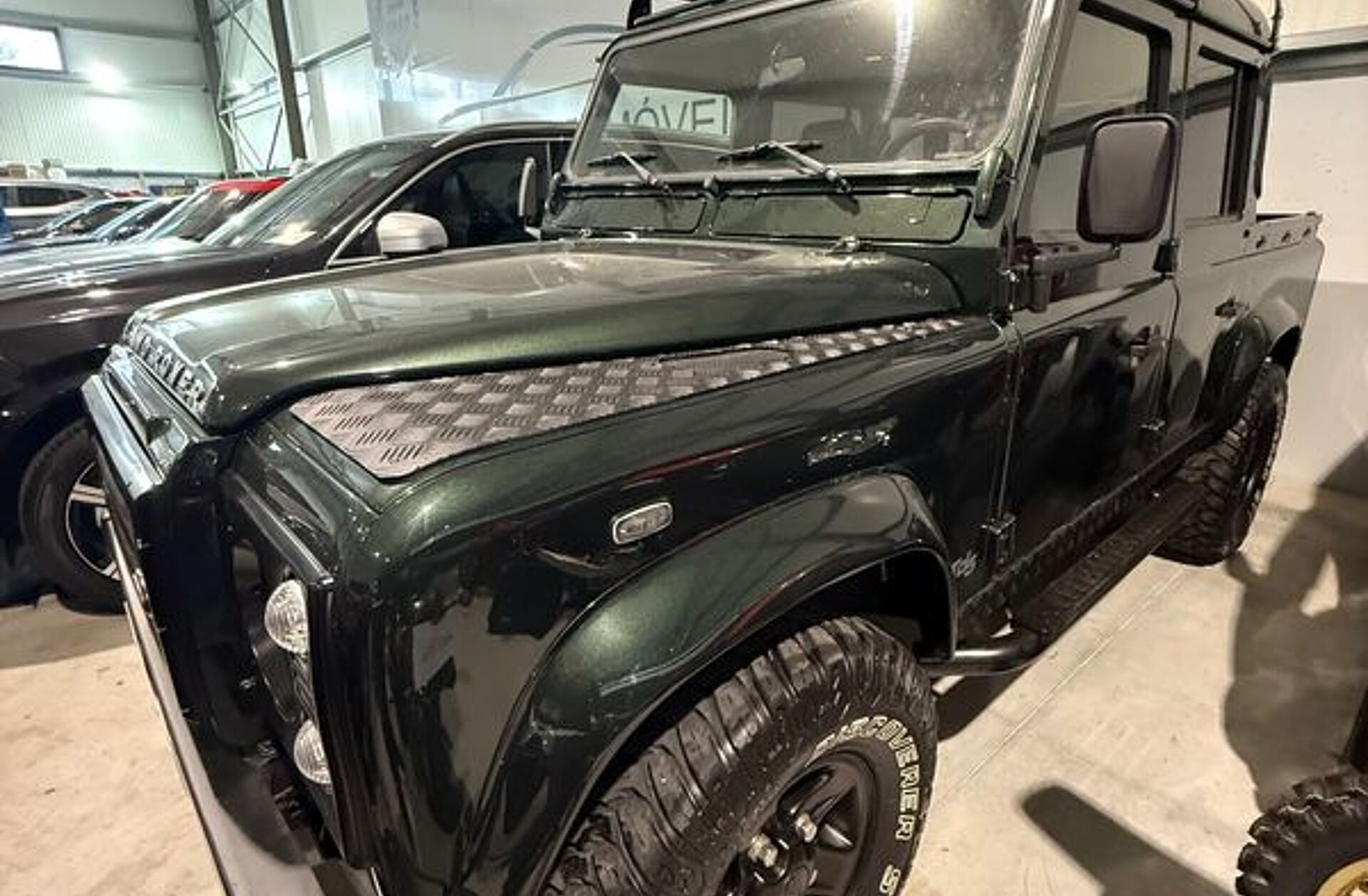 LAND ROVER Defender 130 CD 2.5 Td5 S