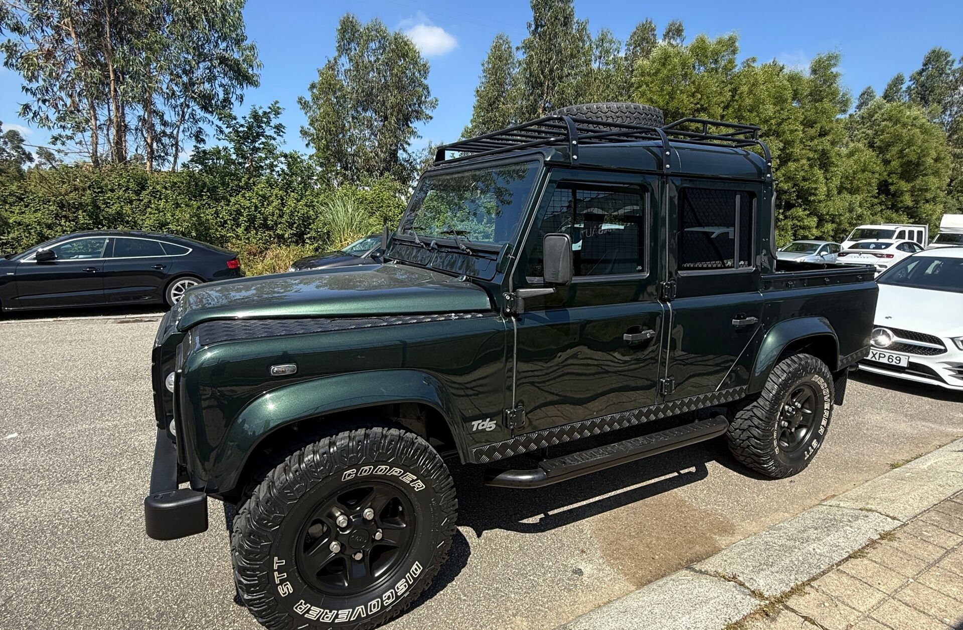 LAND ROVER Defender 130 CD 2.5 Td5 S