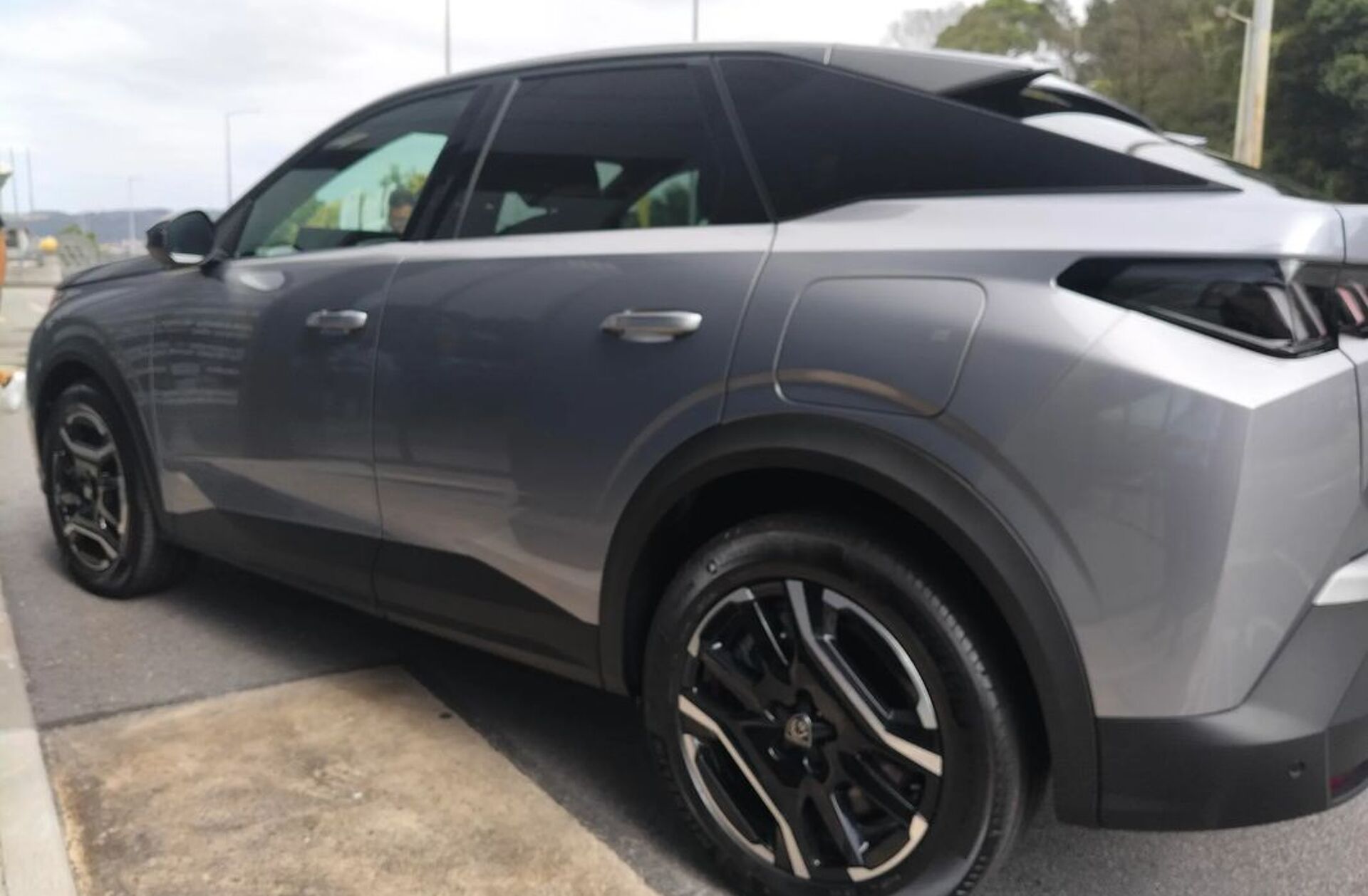 PEUGEOT 3008 1.6 Plug-in Hybrid Allure e-DCS7