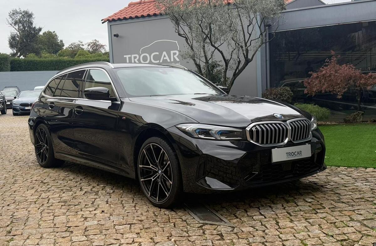 BMW Serie-3 330 e Touring Pack Desportivo M Auto