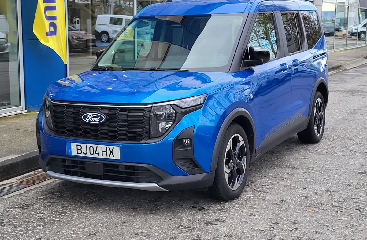FORD Courier Tourneo  1.0 EcoBoost Active