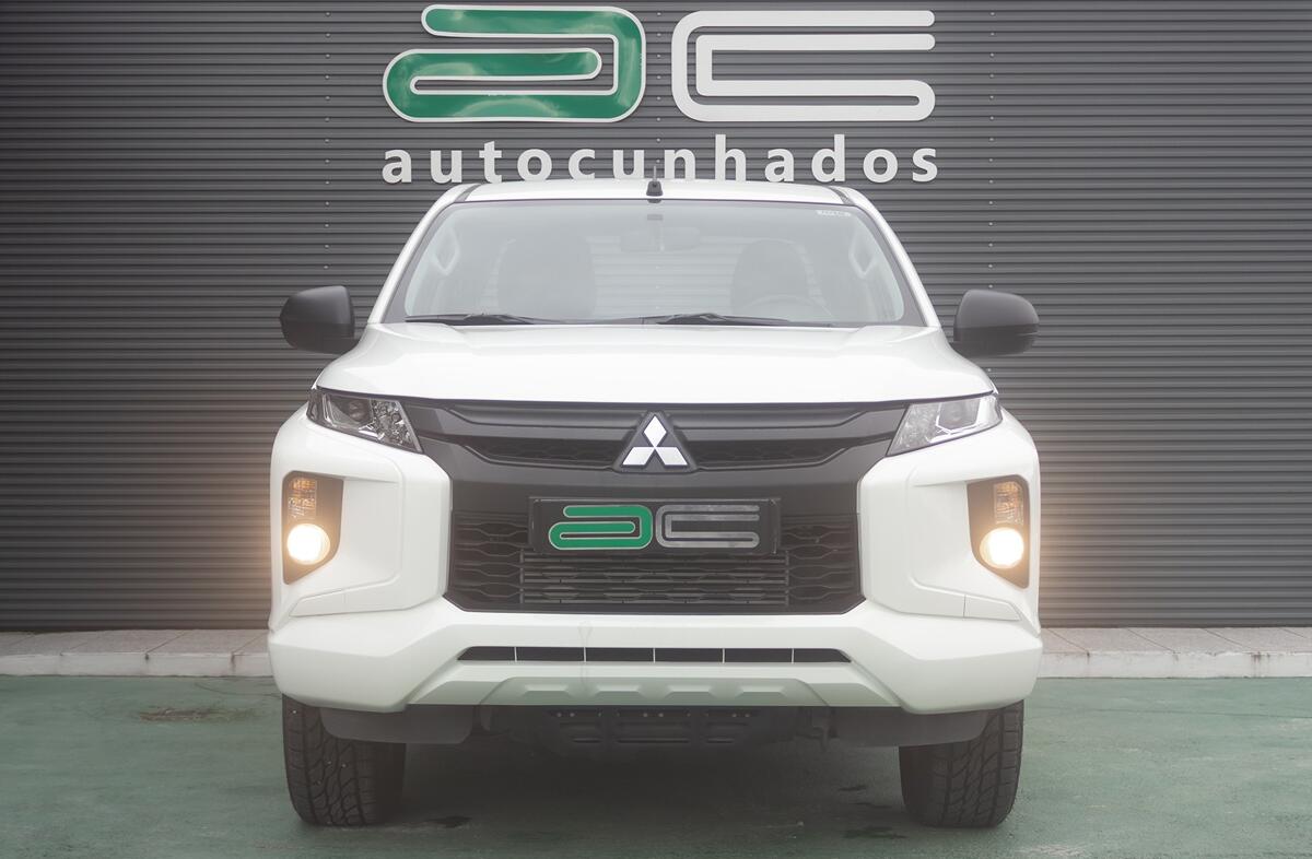 MITSUBISHI L 200 2.3 DI-D Space Cab Campera 4WD