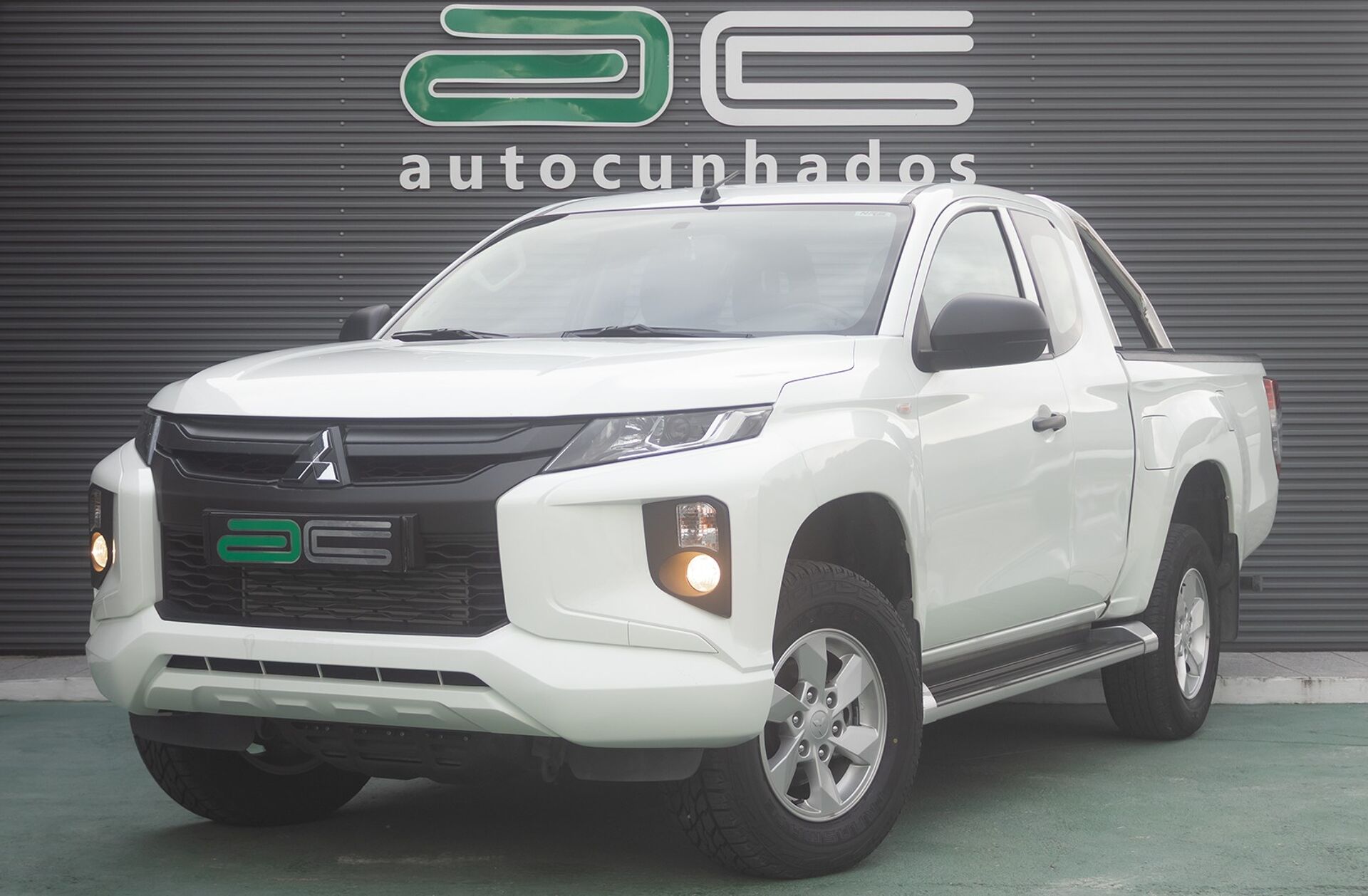 MITSUBISHI L 200 2.3 DI-D Space Cab Campera 4WD