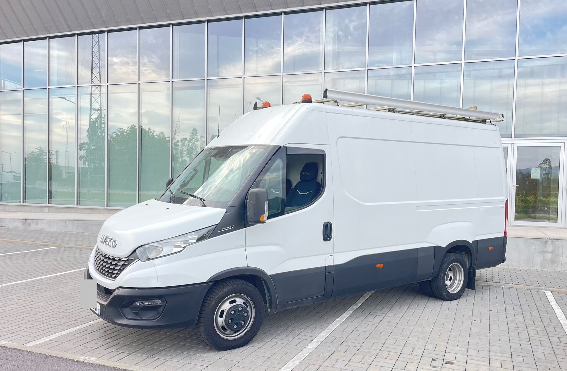 IVECO Daily 2.3 35C16 3450